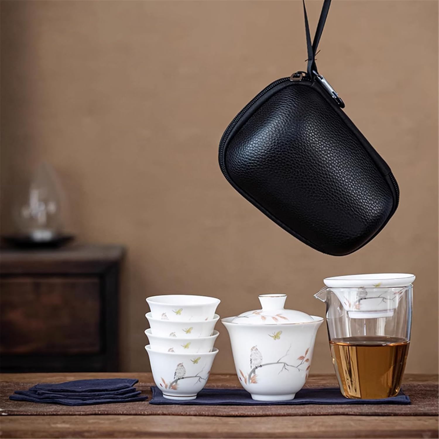 Travel Tea Set, White Lidded Bowl, Portable Kung Fu Tea Set with 1 Teapot 4 Cups-set1