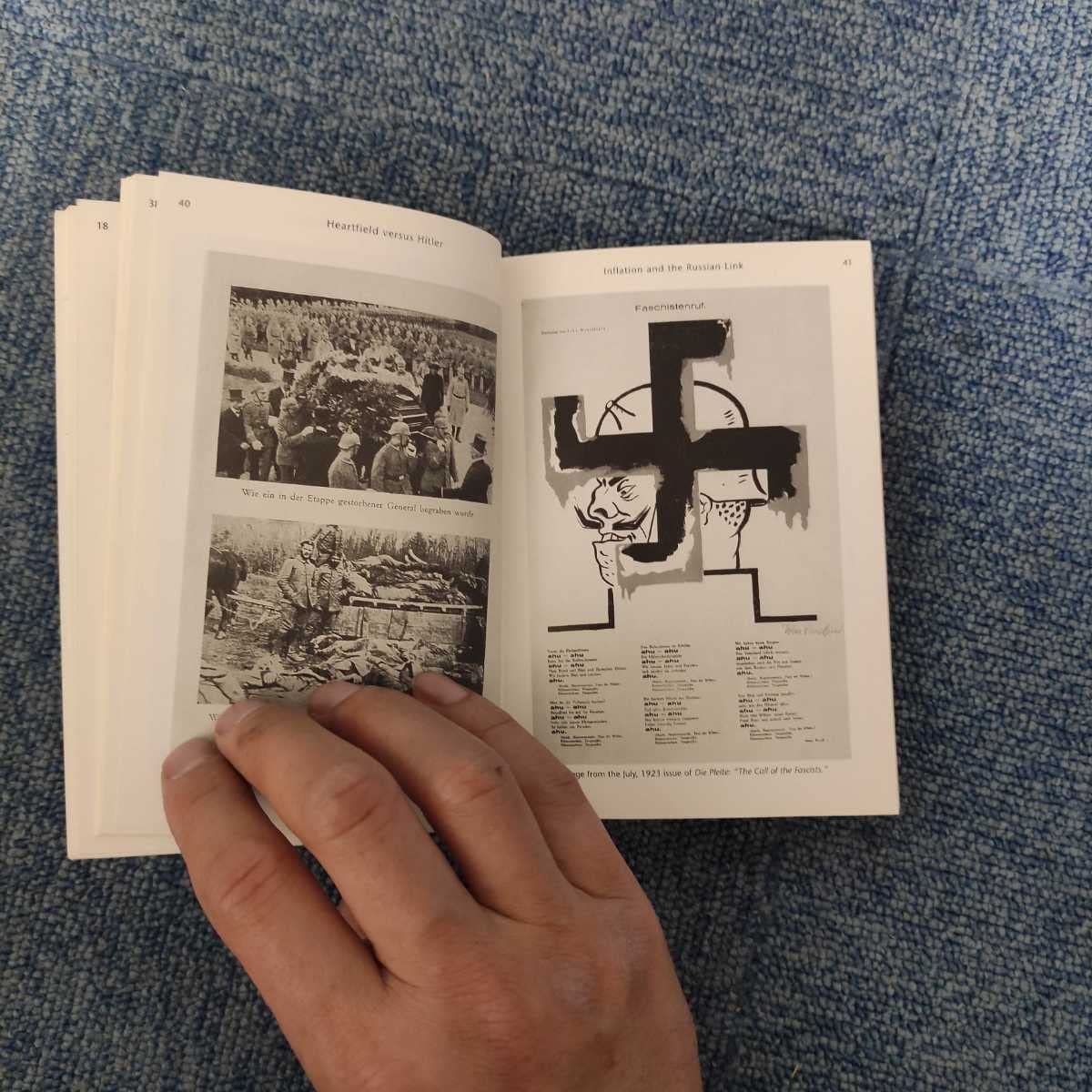 Amazon.co.jp: [美品 洋古書] Heartfield vesus Hitler - John Willett