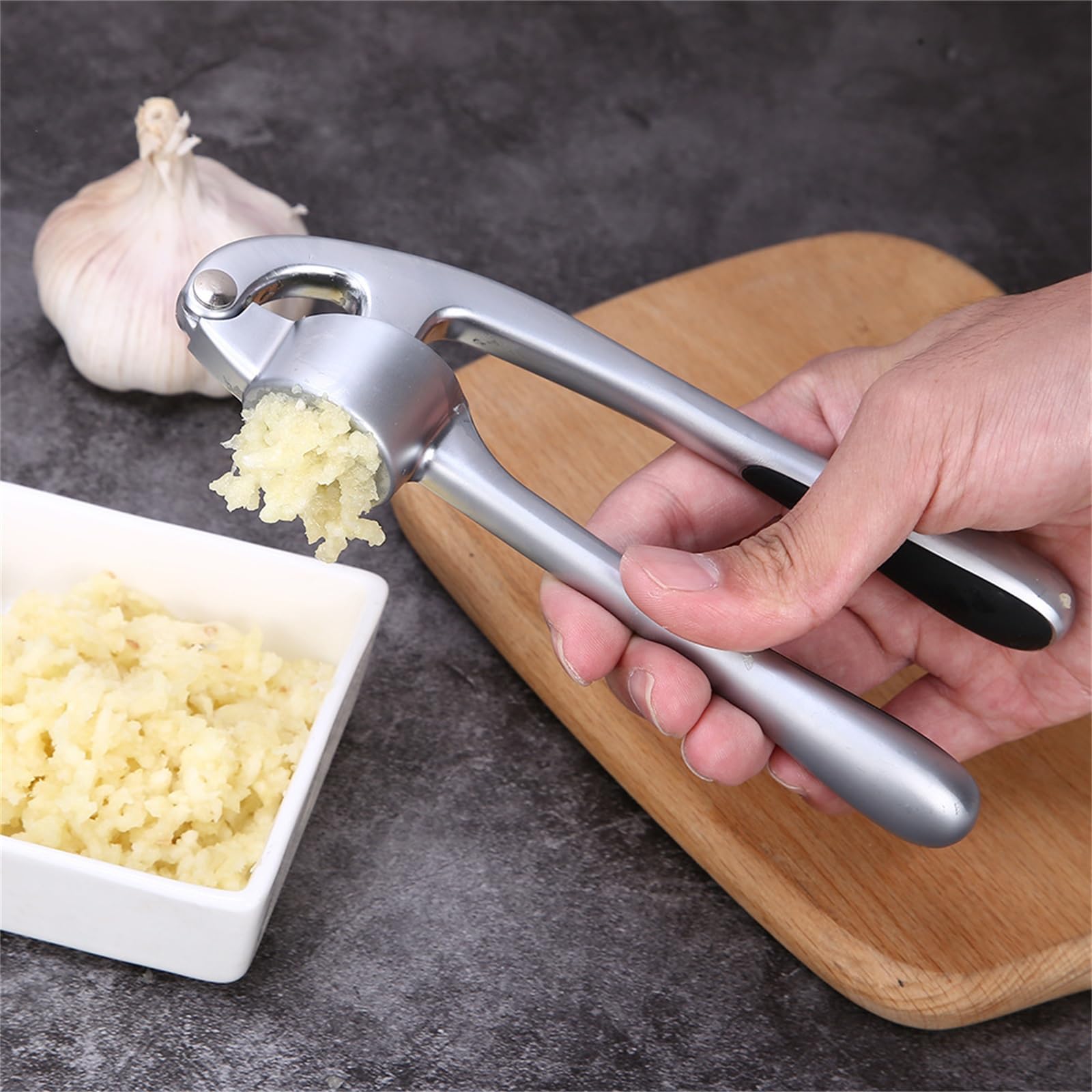 ArinkO Edelstahl-Knoblauchpresse – Müheloses Zerkleinern und Auspressen von Knoblauch