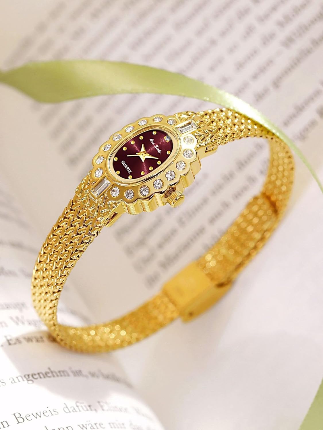 LOREO Vintage Gold Bracelet Watch for Women Elegant Small Oval Dial, Quartz Waterproof Dress Wristwatch (red)