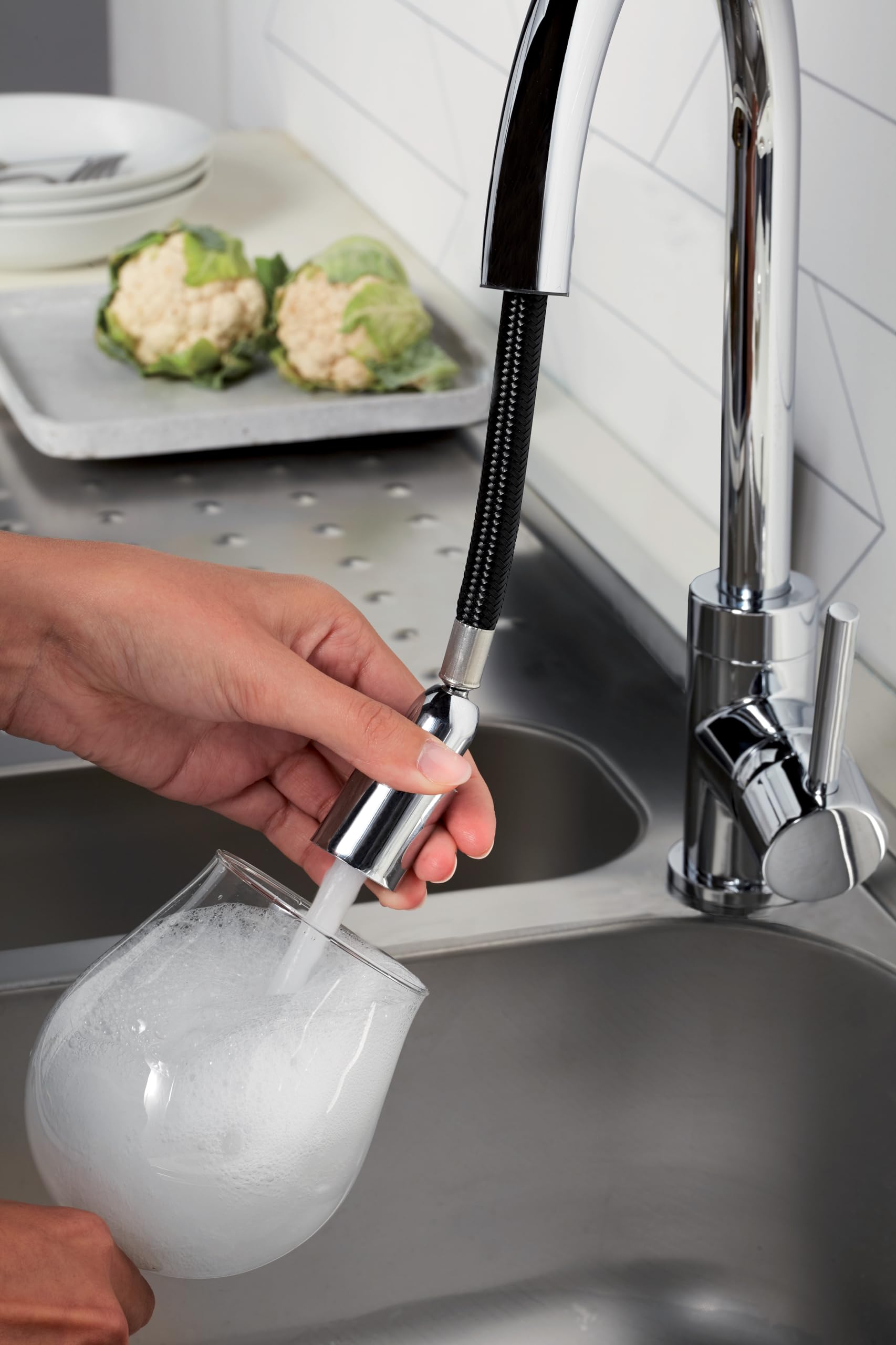 JACOB DELAFON Grifo de cocina con ducha extraíble Caño giratorio 360 grados Ahorro de agua y energía Maneta moleteada para agarre perfecto Color Cromo EDOUARD E23308-CP