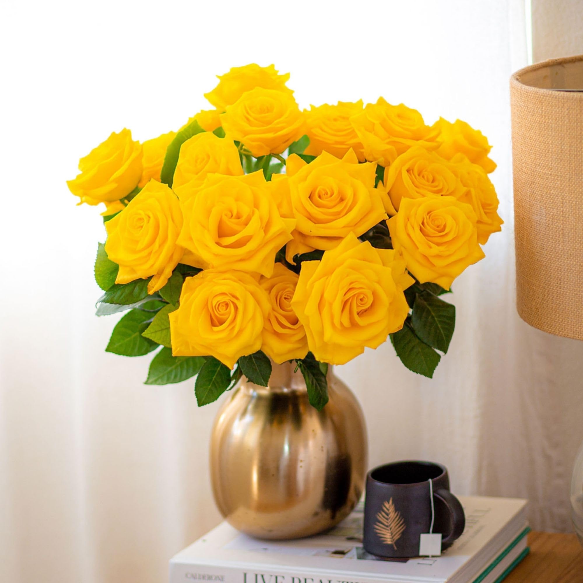BloomsyBox - Yellow Roses - 24 Long Stems