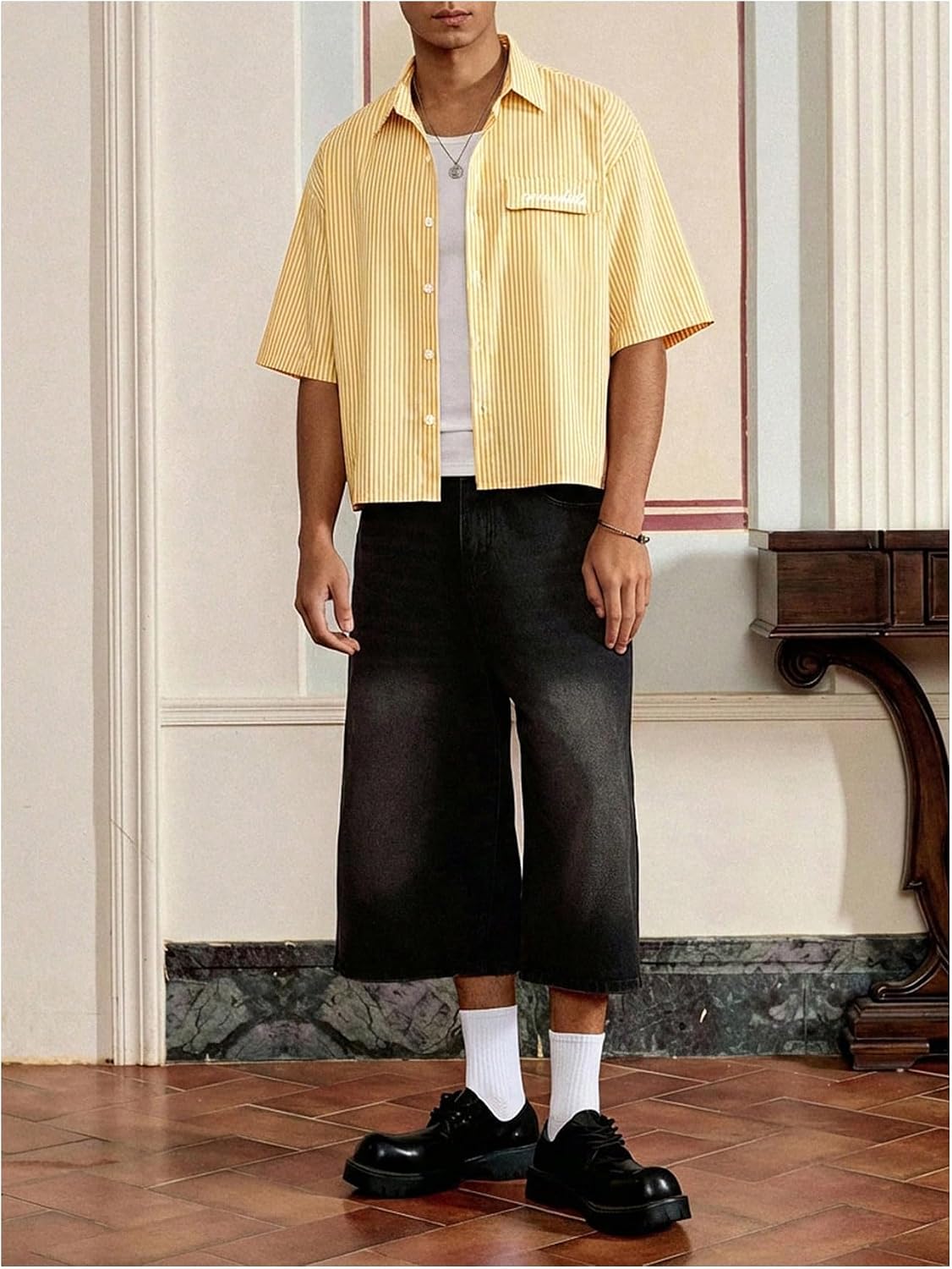 VIPWOLF Men's Striped Cropped Shirts Button Down Short Sleeve Summer Casual Boxy Shirts Streetwear