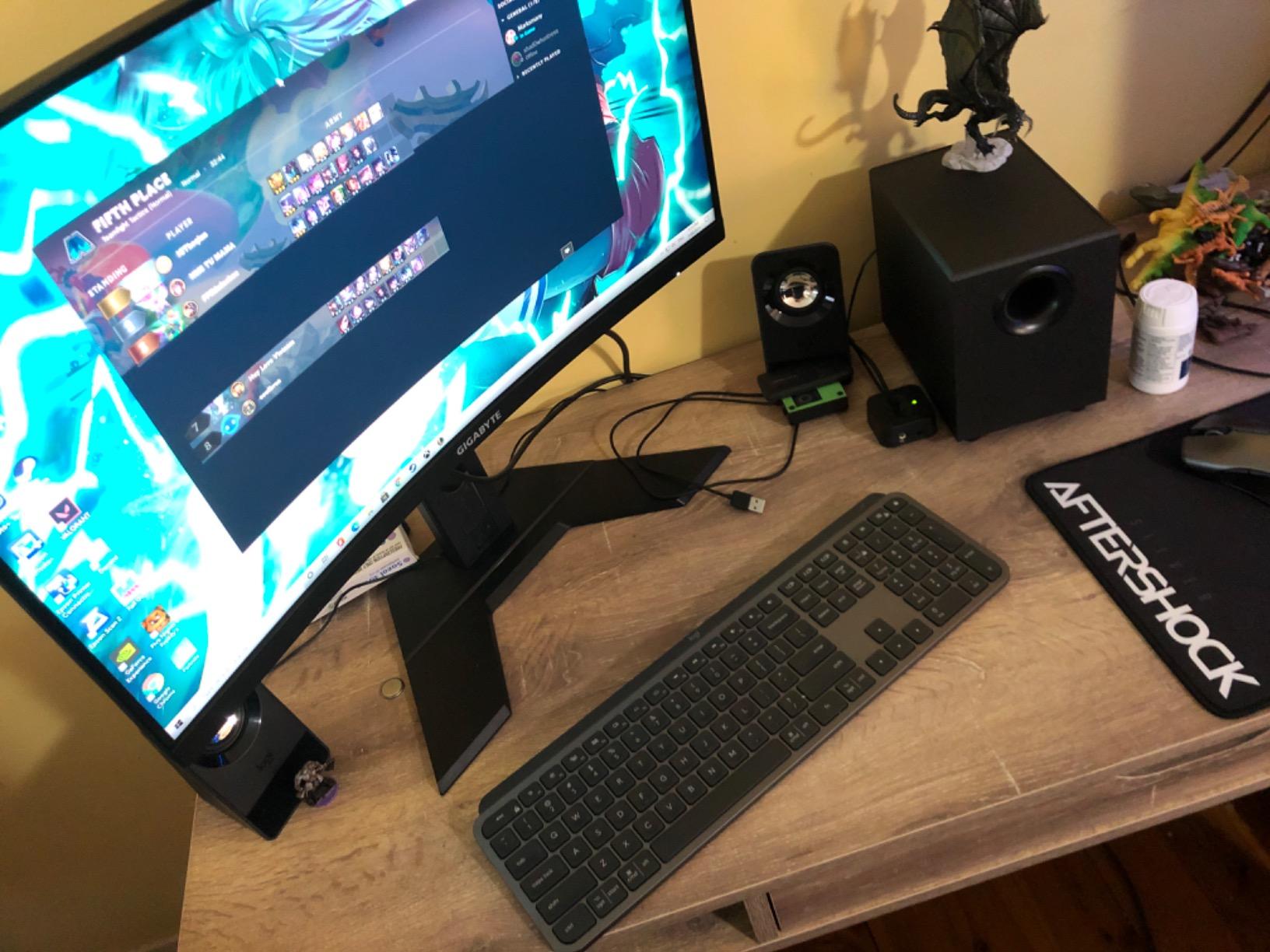 Logitech 920-009418 MX Keys Wireless Illuminated Keyboard: Keyboards ...