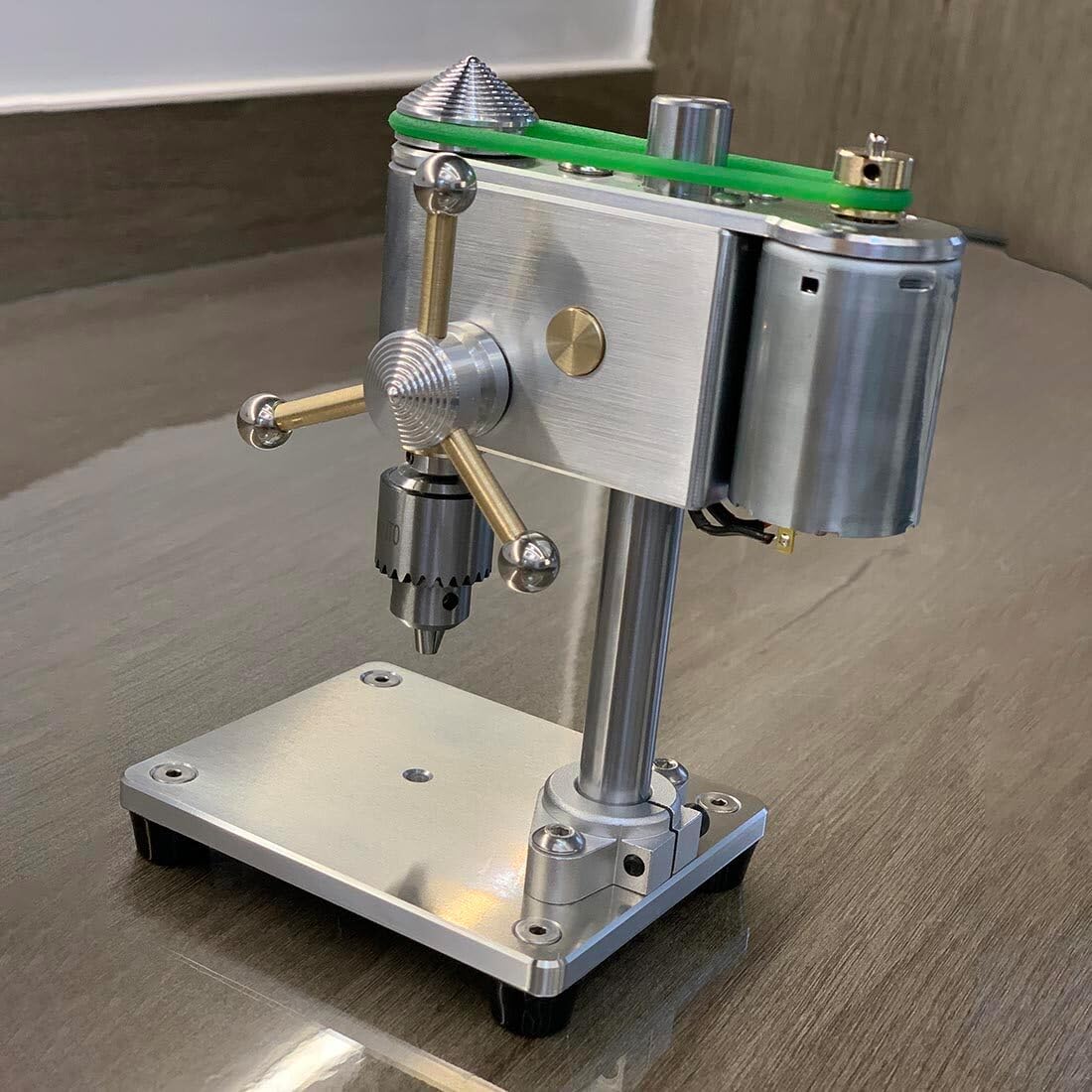 Mini Bench Drill Press Drilling Machine, Mini Desktop Mechanical Bench Drilling Machine for Model Crafts DIY Tool, Small Bench DIY Metal Small Bench Drill High Precision