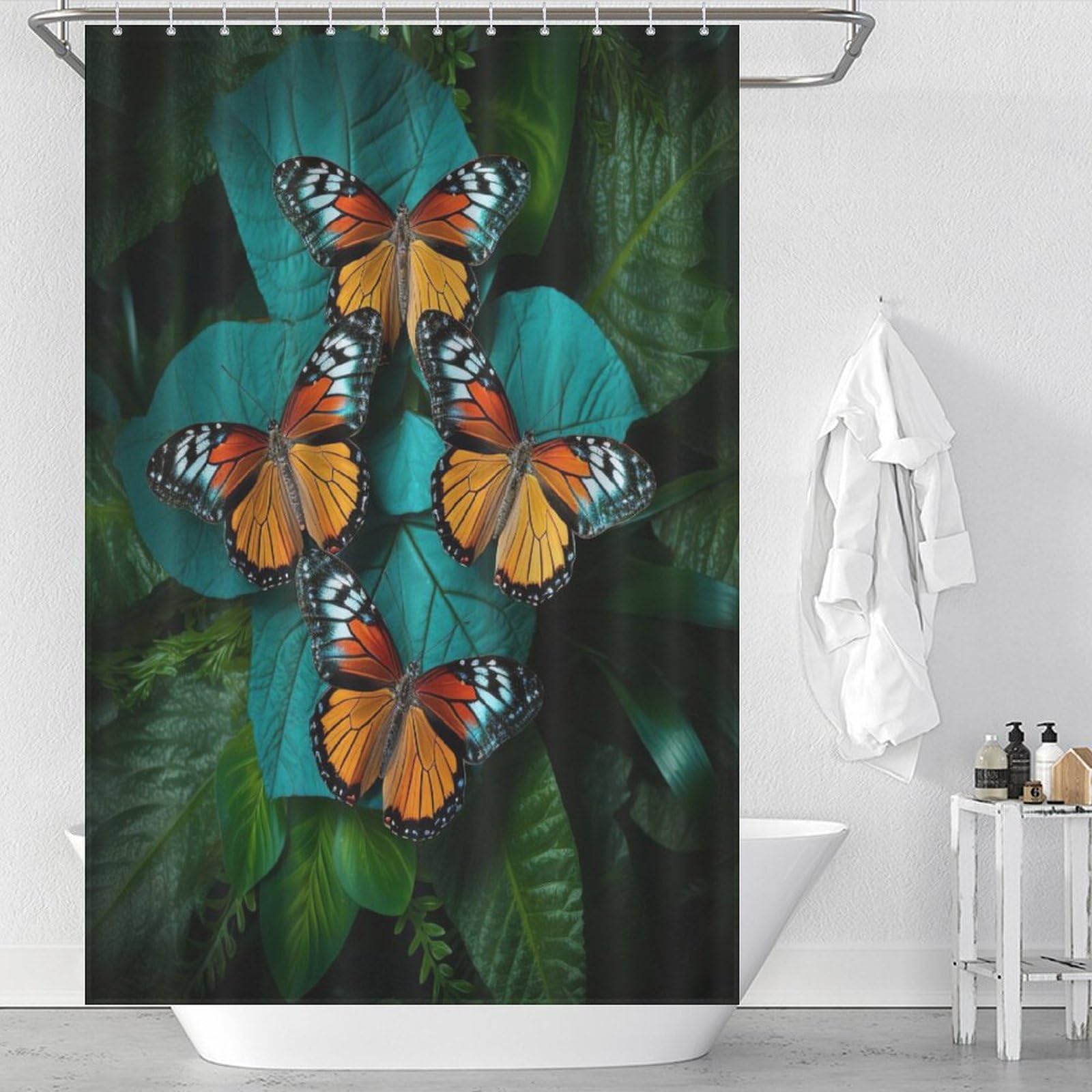 Rideaux de douche papillon en tissu lavable pour sublimer la baignoire de votre hôtel