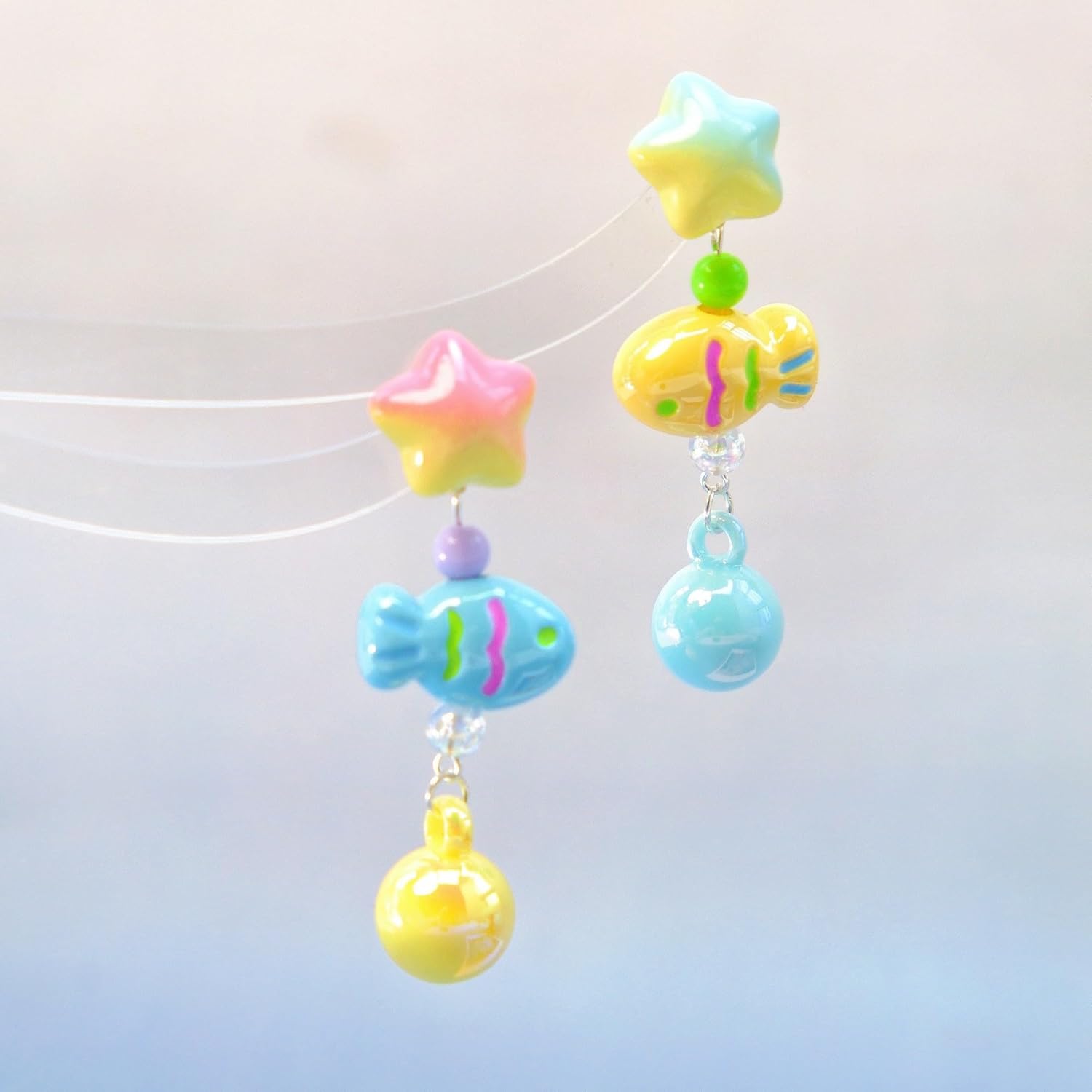 Love 3D colorful goldfish pendant earrings Kawaii star fish pendant earrings, pastel colors, rainbow colored beads with clear fish charm, Christmas gift for friends