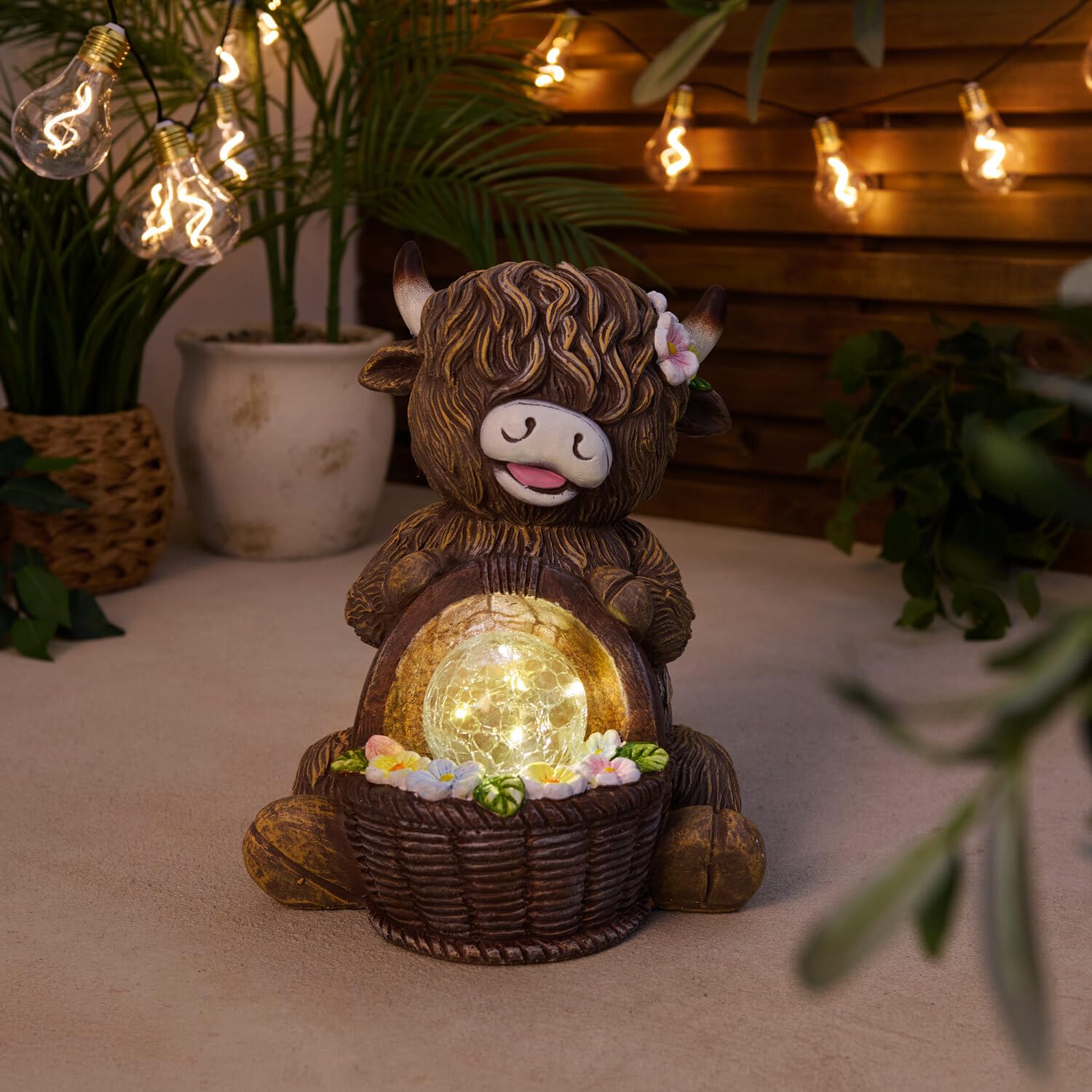 New Charming Solar Powered Highland Cow Garden Light Ornament – with Subtle Night Illumination for Paths, Patios and Garden Beds Outdoor Home Decor Gift-N01