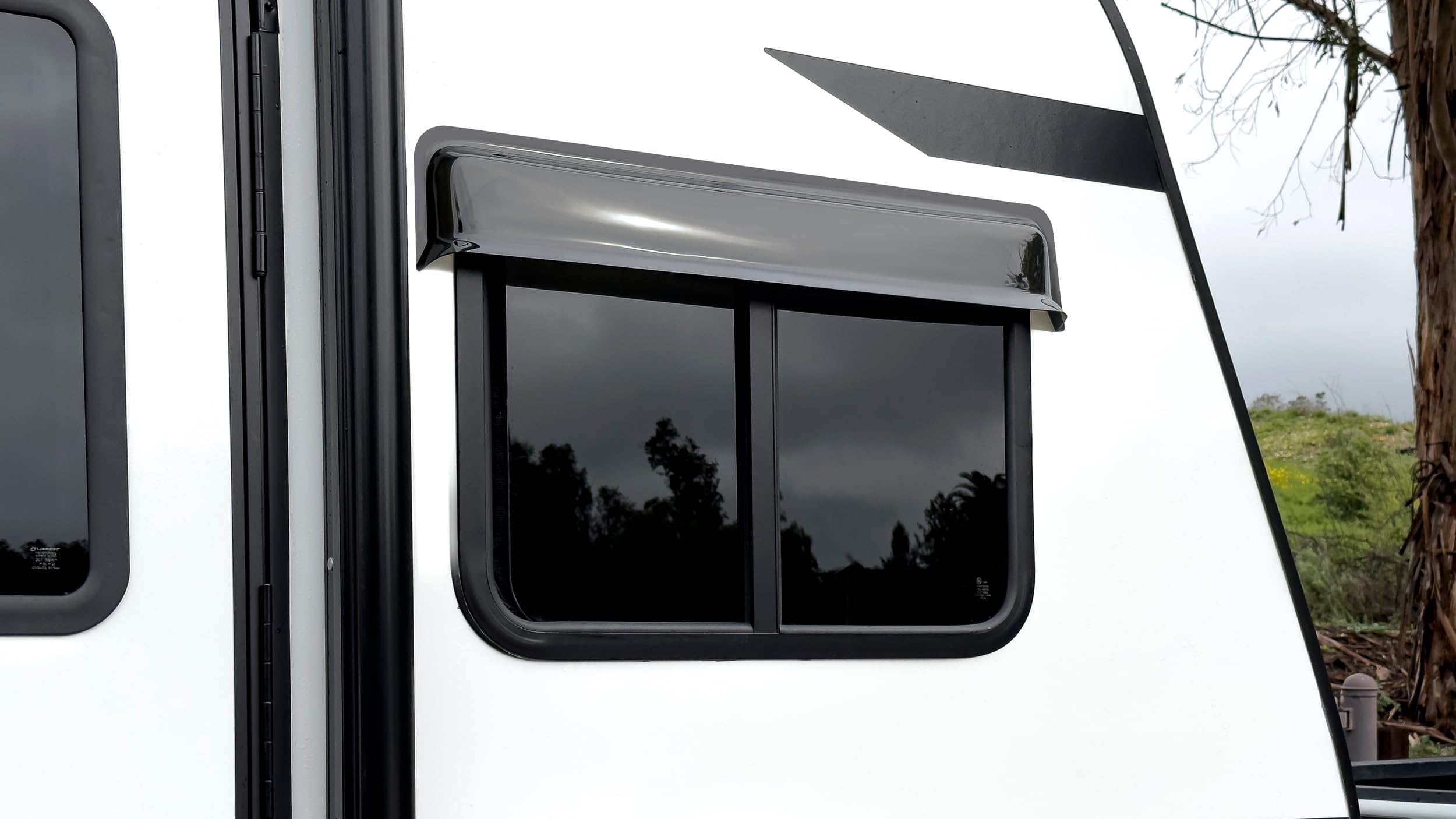 RainBlade Wohnmobil-Fensterabweiser und Sonnenblende (für 30,5–40,6 cm breite Fenster)