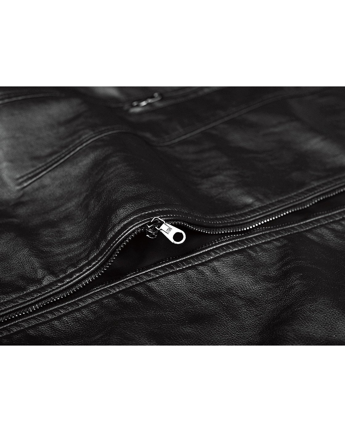 Jaqueta masculina casual de couro sintético em promoção! Veja a oferta e mais achadinhos de Jaquetas & Casacos 6 Hoje é o melhor dia para comprar Jaqueta masculina casual de couro sintético com aquele preço maroto! Promoção! Aproveite a oferta! 6