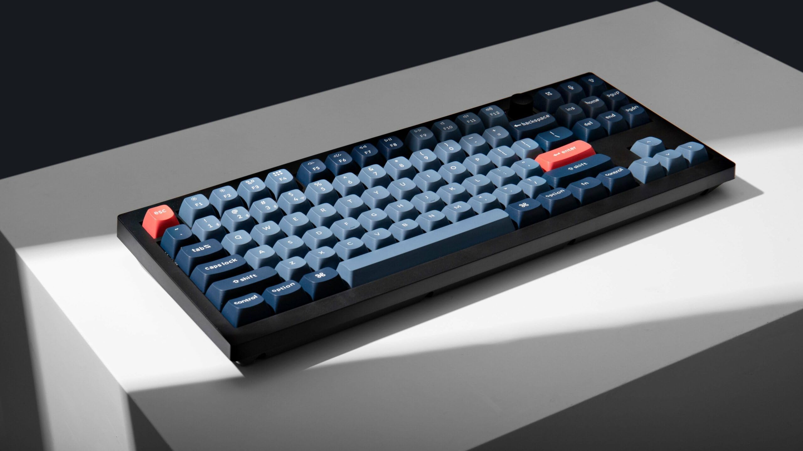 Keychron V3 Max Tastiera Meccanica Wireless TKL, 2,4 GHz/Bluetooth/USB-C 3 modalità di retroilluminazione RGB QMK/VIA Macro programmabile, tasti PBT Hot-Swappable per Mac Windows Gateron Jupiter Red