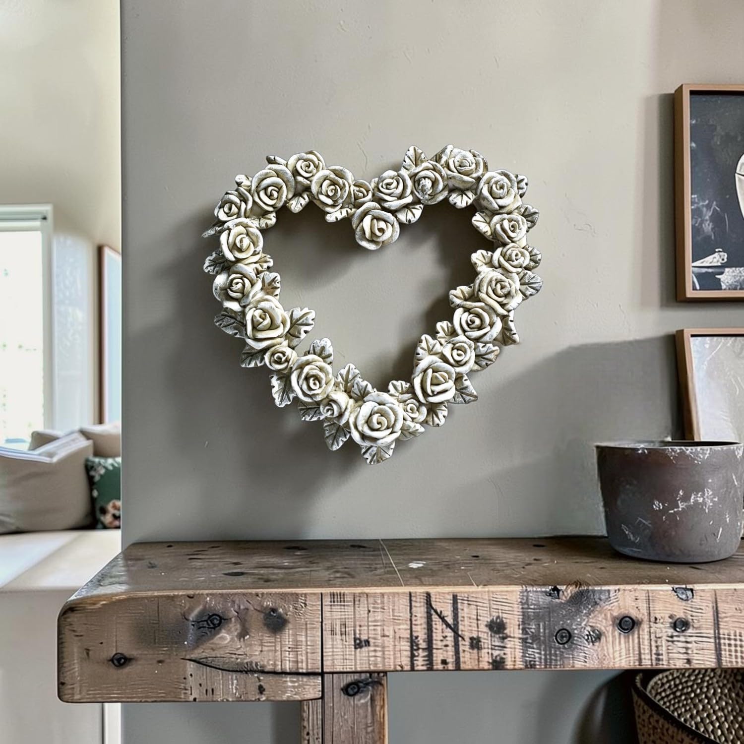 3 Pagen® Grabschmuck Rosen-Herz – Gedenkstein in Herzform – stilvolle und Zeitlose Grab-Dekoration – Robustes Material ideal für den Einsatz im Innen-& Außenbereich – Dekoherz aus Rosen