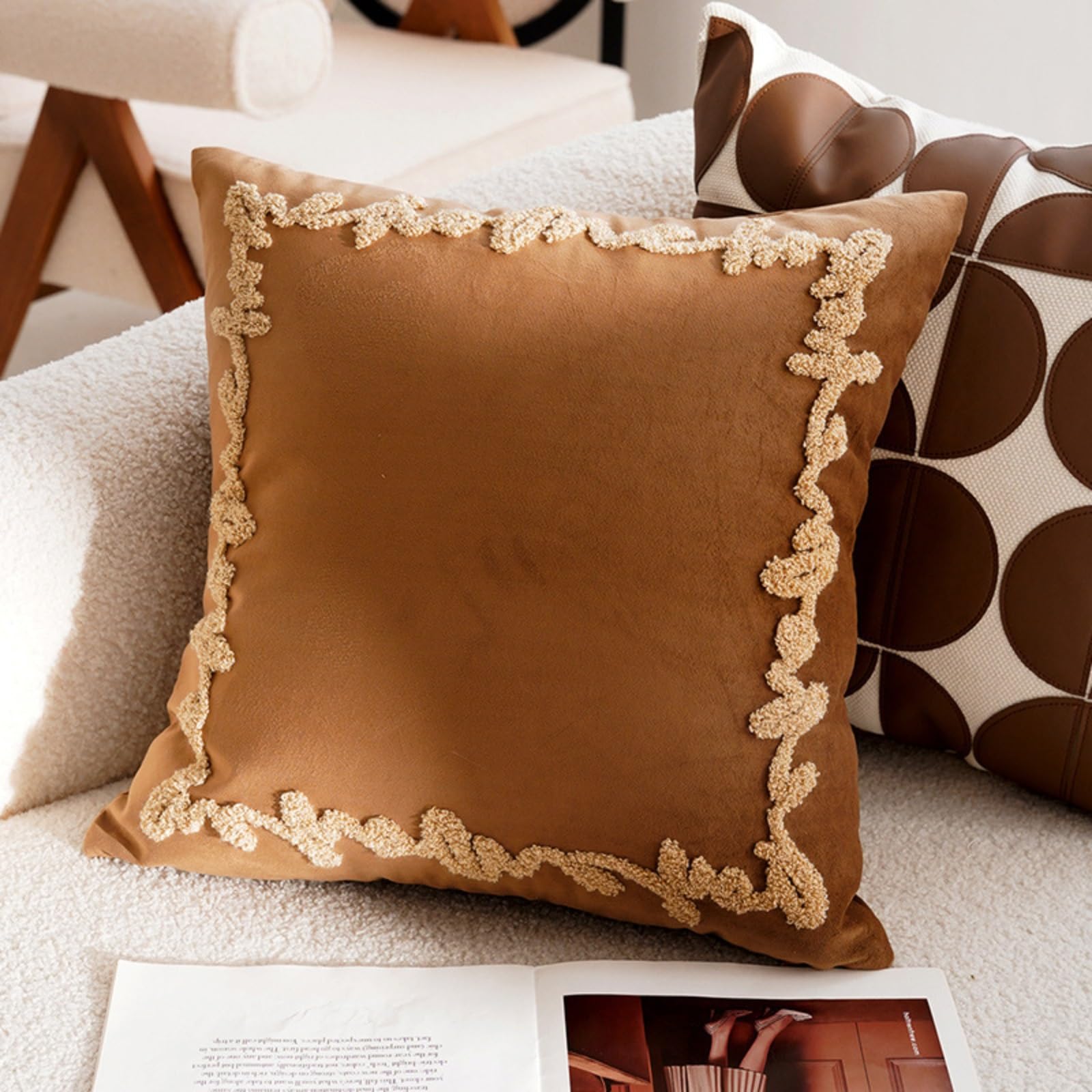 Housse de coussin patchwork 45x45 cm en chenille douce pour raviver un canapé fatigué