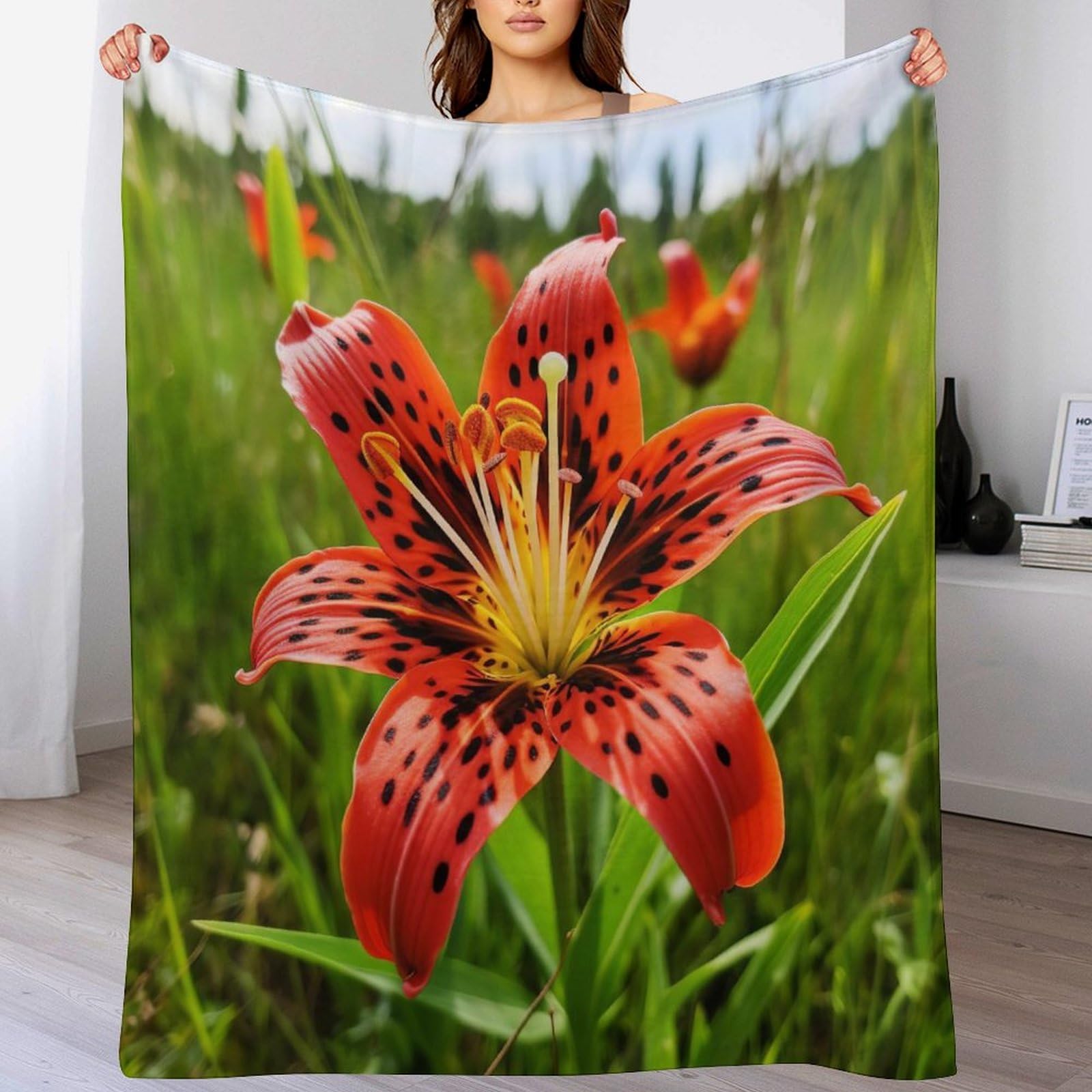 Manta de franela con flores para tardes de sofá y lectura en el salón