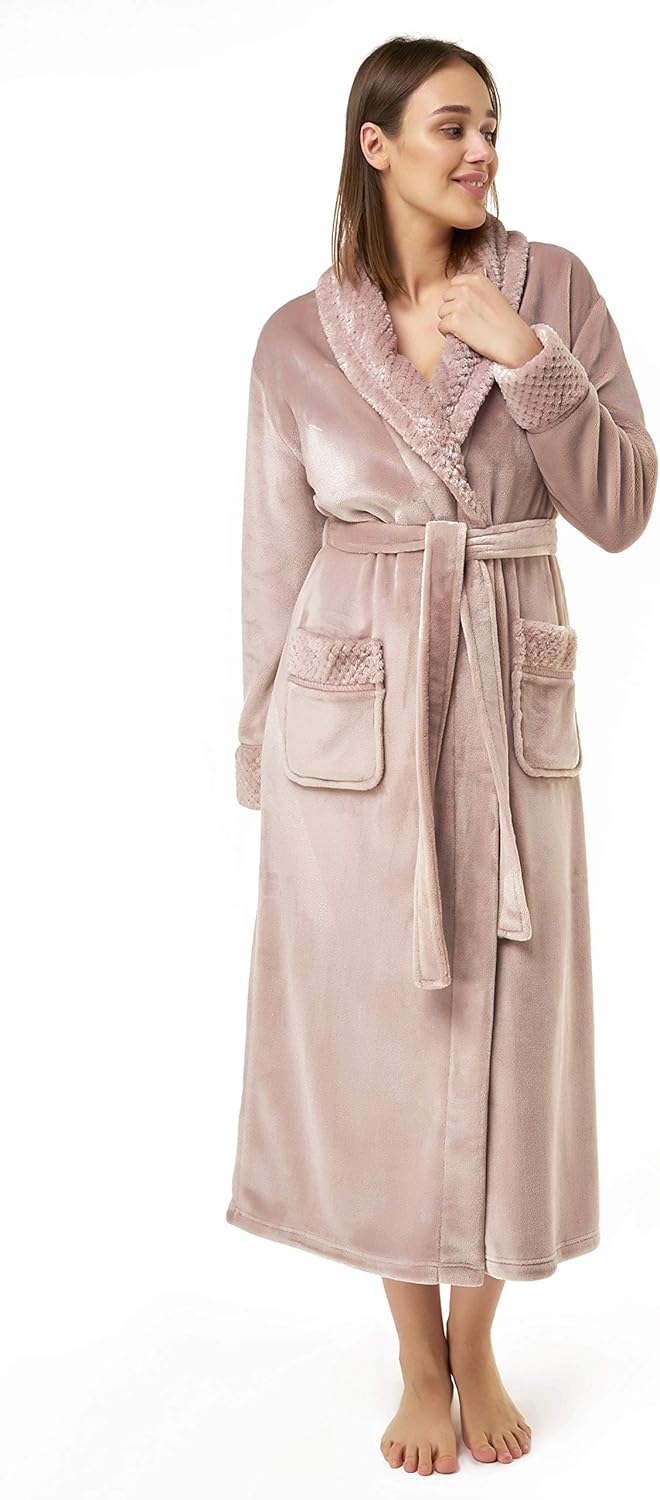 Turquaz Oversize Premium Luxury Ultra Soft Warm Robes for Women Plush Fleece Bathrobe for Women with and Spacious Pockets - Image 2