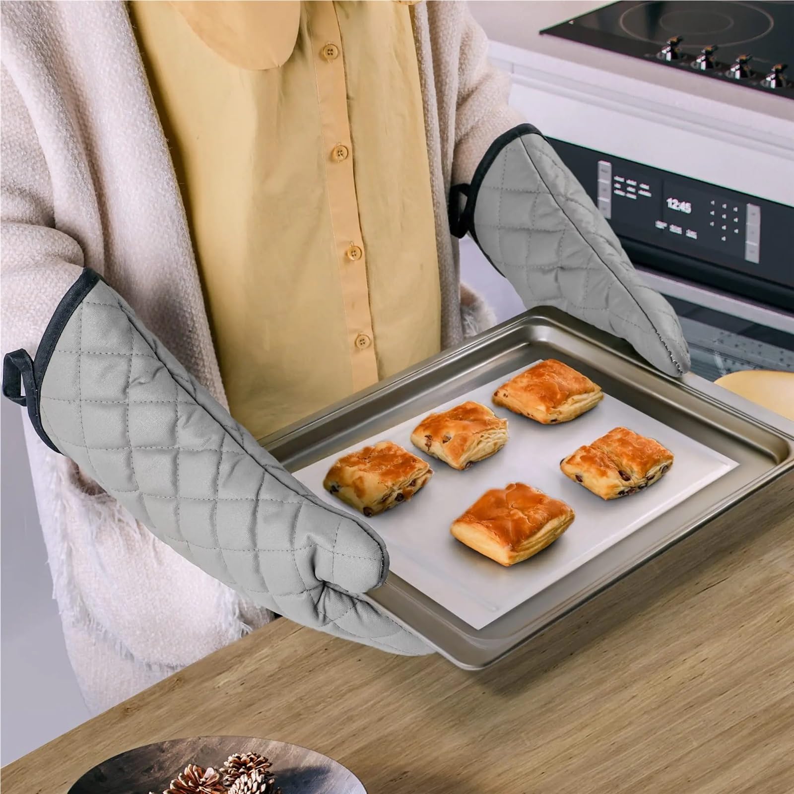 Gants de Cuisine Confortables, Lot de 2, en Tissu éponge matelassé avec Doublure en Coton, Extra Longs, Style Classique Professionnel.