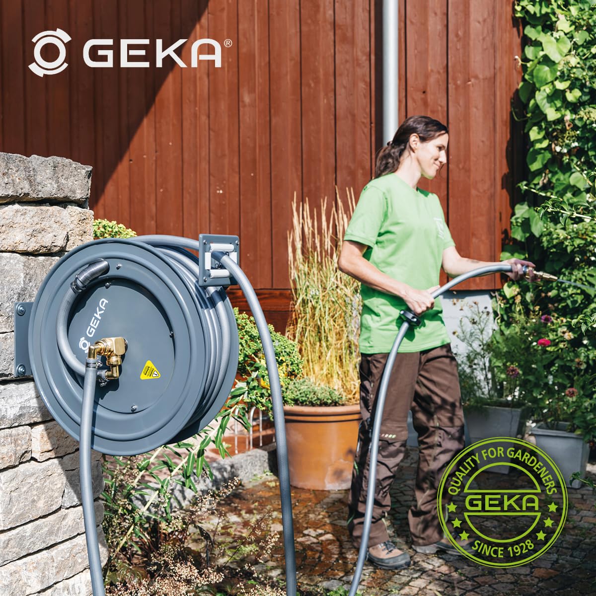 GEKA plus Automatischer Schlauchaufroller PA20SK (robuster Schlauchaufroller, Stahlkonstruktion, autom. Rückzug, schrittweise Arretierung, mit Schlauch 20 m)