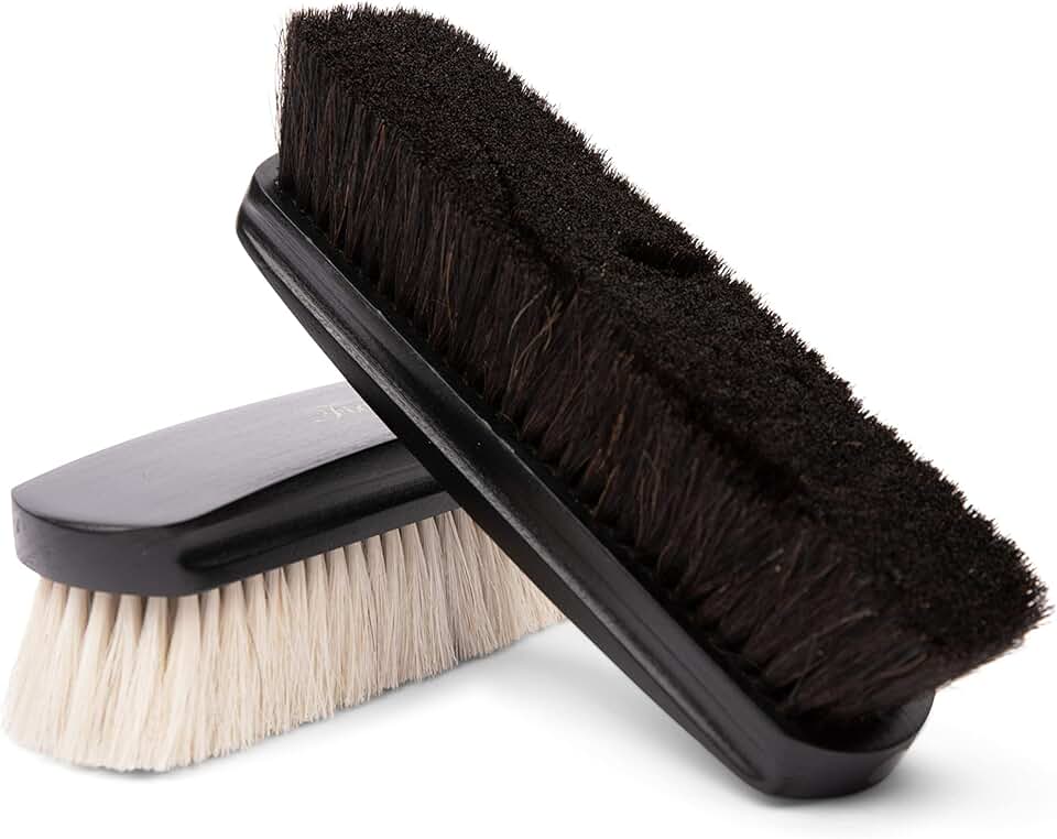 Реставрация обуви shoe brush. Обувная щетка. Shoe brush. Москва большой козихинский переулок 23 shoe brush. Shoes brush москва.