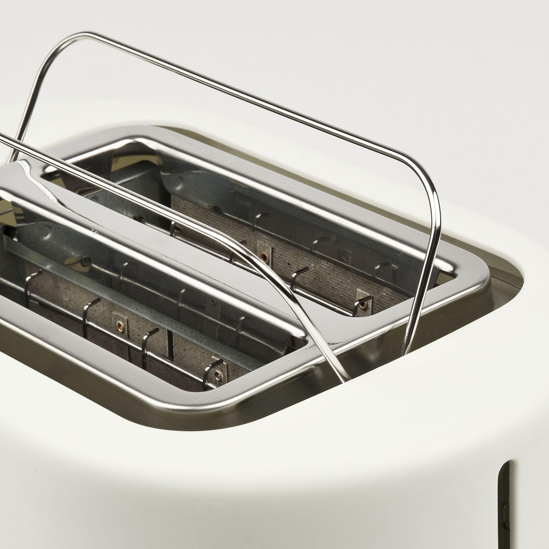 Girmi TP21 Tostapane, 750 W, Pinze Inox per toast farciti, Scalda brioches estraibile, Espulsione automatica, Raccogli briciole, Bianco