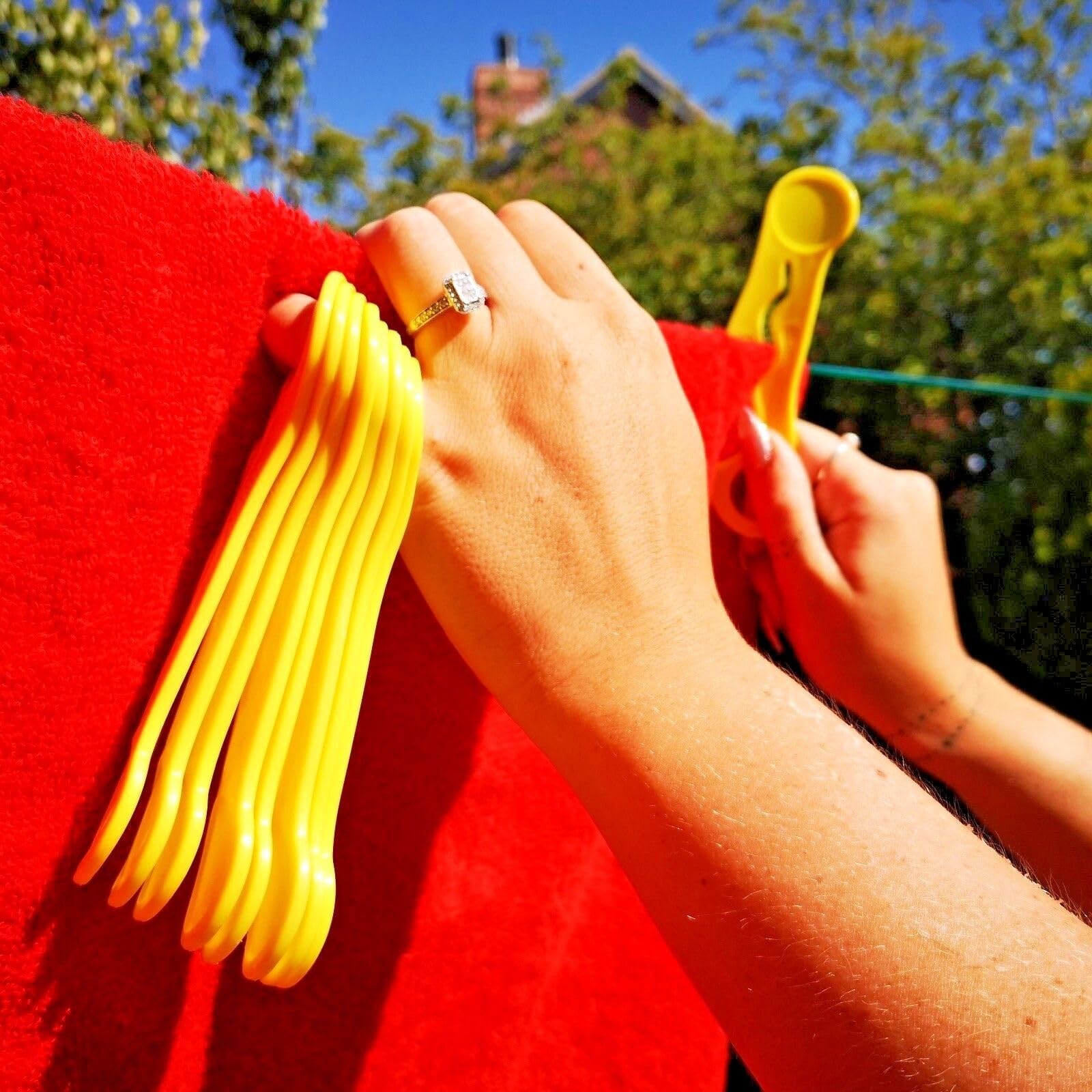 WigglyPegs Clothes Pegs, No Spring, Easy Grip Arthritis friendly, Durable, Exceptional Grip - Image 4