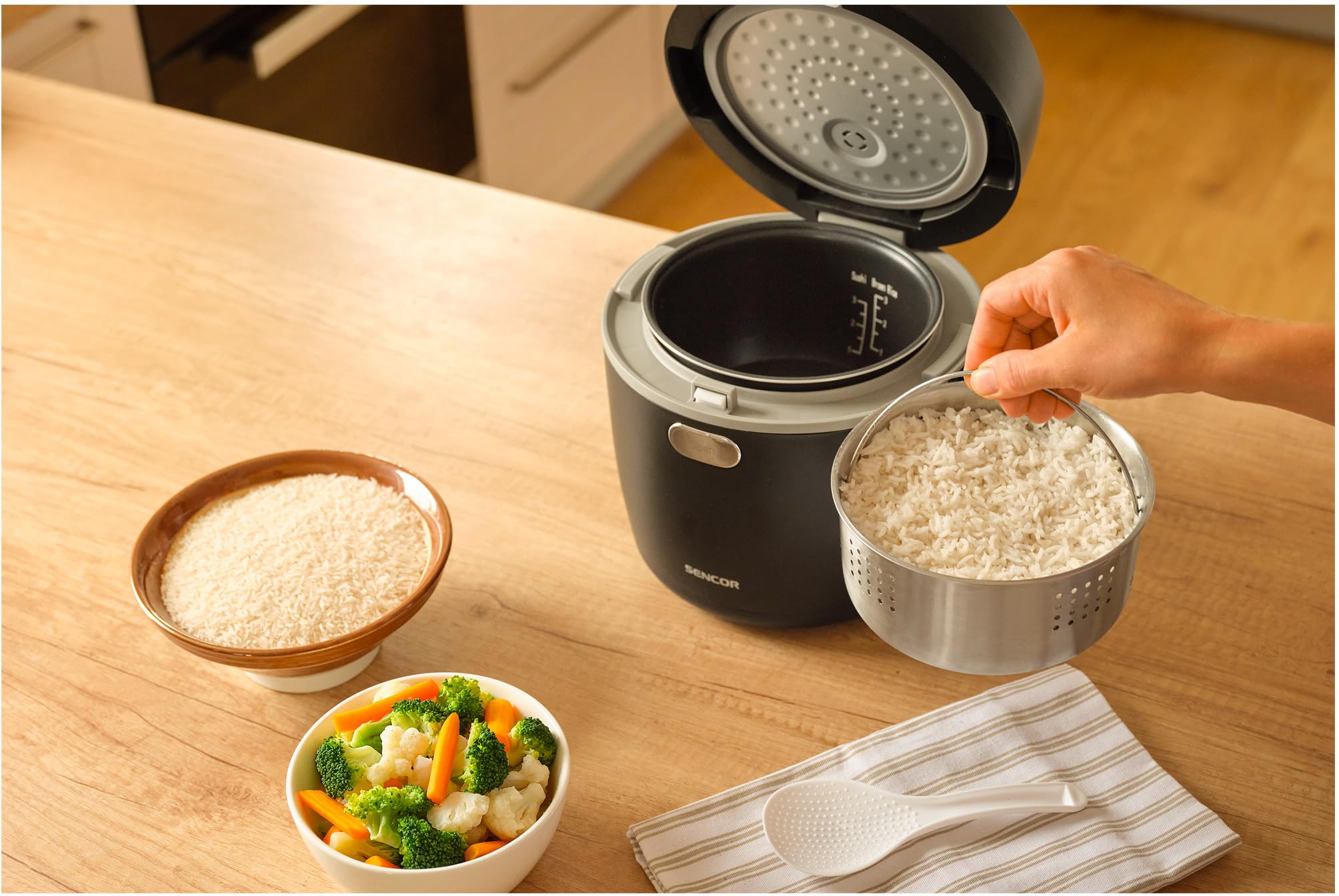 CUISEUR À RIZ À FAIBLE TENEUR EN GLUCIDES SRM 0671BK SENCOR