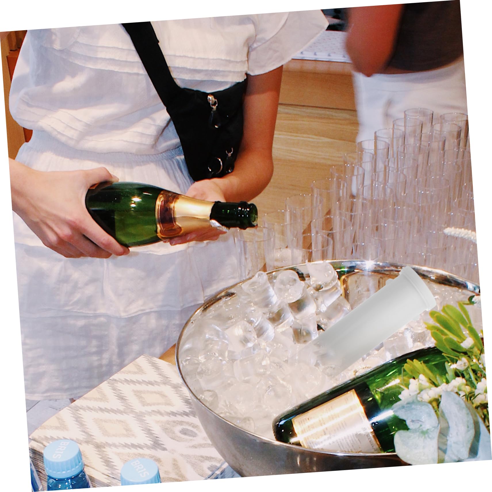 Amazon｜GRIRIW 1個 つらら箱 アイスボールトレイ アイスボール型