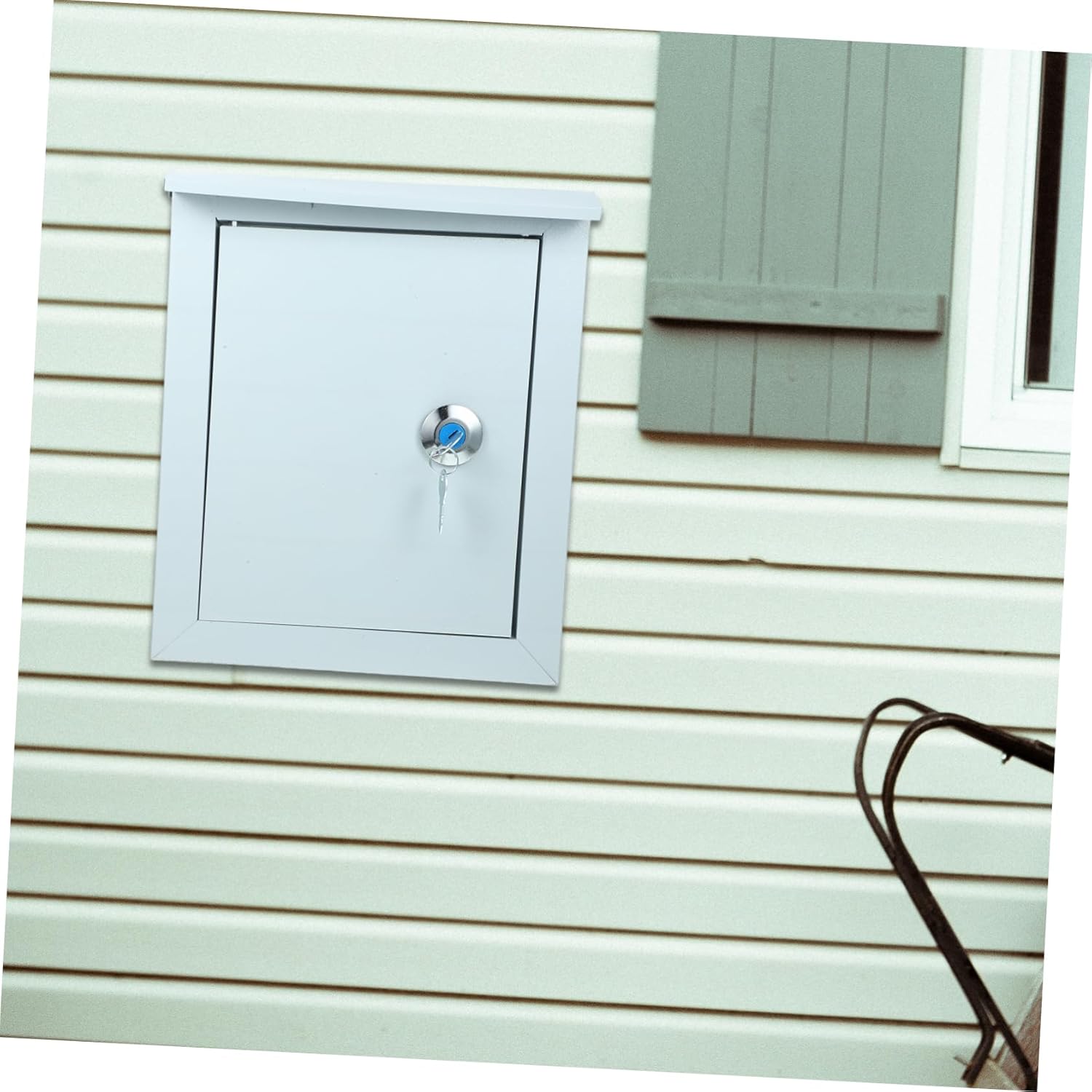 Outdoor Weatherproof Breaker Box Electrical Enclosure for Cables Convenient Installation for Outdoor Use Suitable for Low Voltage Power Connections