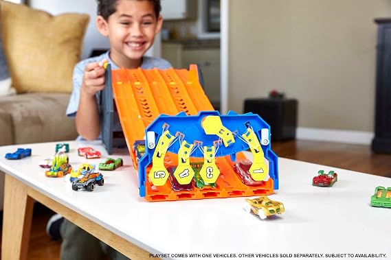 Hot Wheels Track Builder Action, Roll Out Raceway, Track Set with 5 Lane Racetrack and Toy Storage Bucket, Includes 1 Toy Car, Toys for Ages 4 to 10, One Pack, HGK41