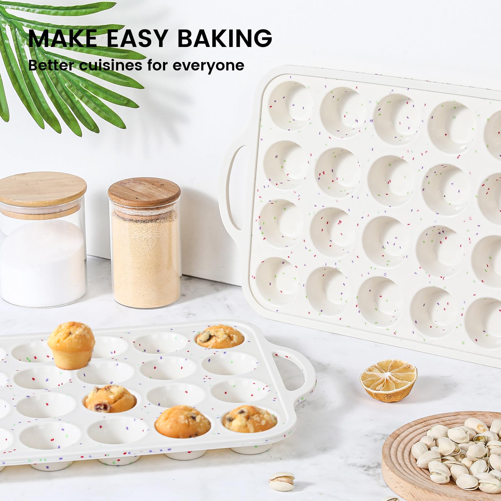 Vinino Mini moule à muffins avec cadre renforcé en métal, moule à cupcakes en silicone pour 24 tasses, mini taille, moule à muffins en silicone sans BPA, passe au four et au lave-vaisselle, crème