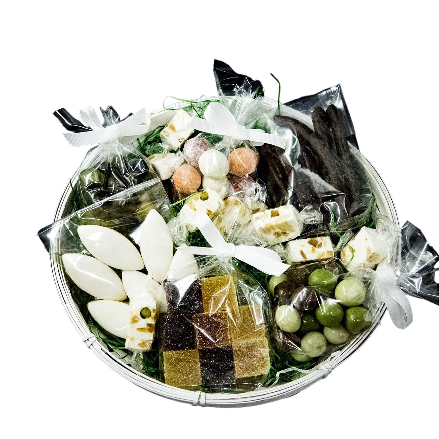 PANIER CADEAU SAVEUR CONFISERIES comprenant 7 produits (680 gr)