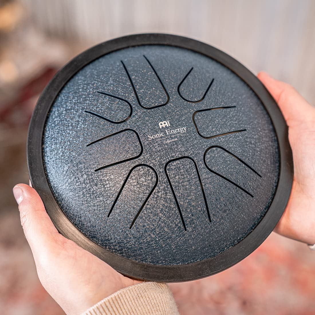 Meinl Sonic Energy SSTD2NB Small Tongue Drum + Keepdrum ściereczka z mikrofibry, czarna, szara, brązowa