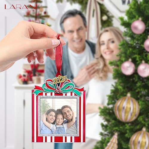 Miniatura 4 de Laraine Adornos para árbol de Navidad  Colgante decorativo de copo de nieve con marco de fotos de 2 pulgadas para foto de mascota (copo de nieve