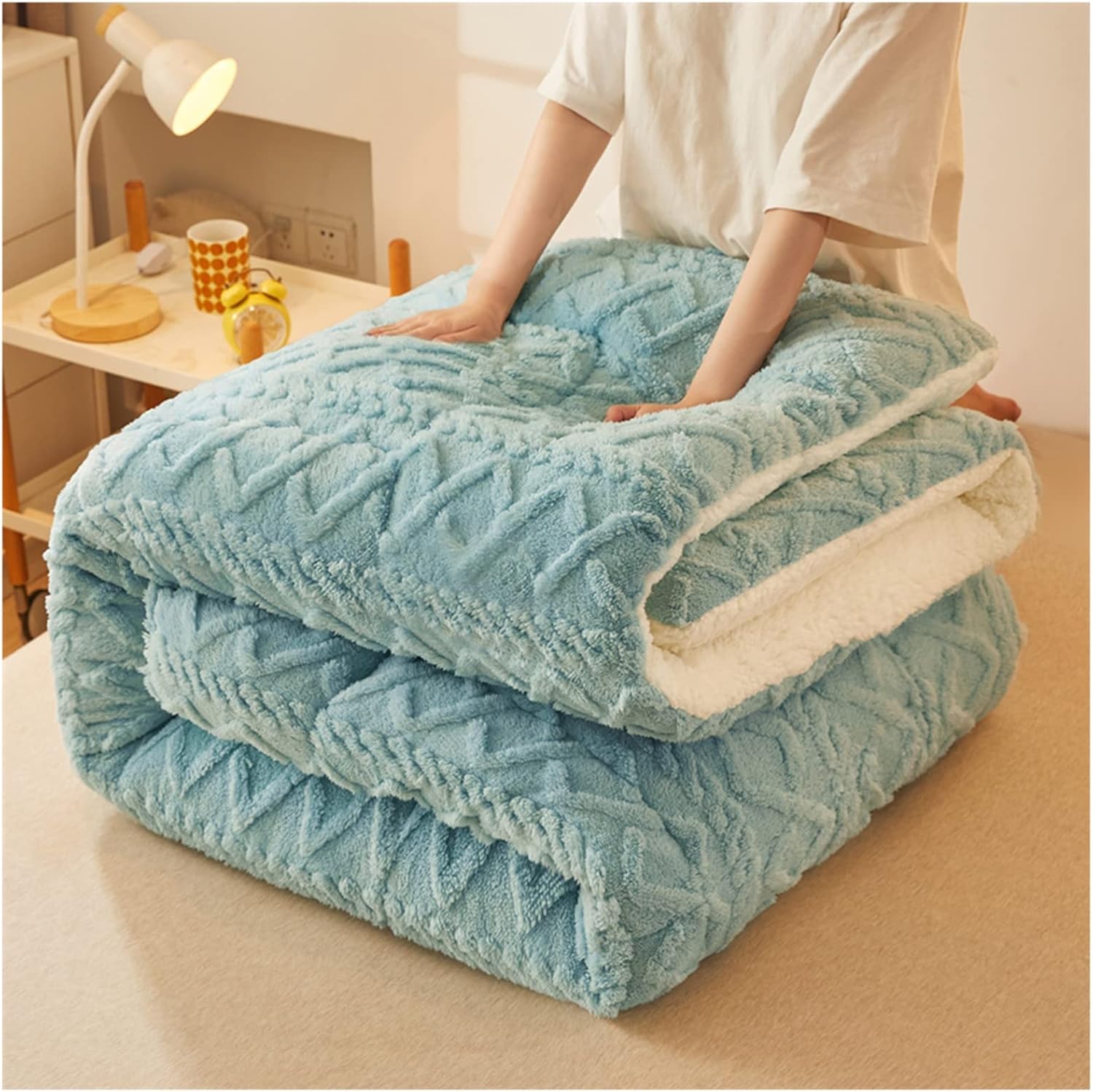 Lynch.(underneath the skin)葉月keindeadman lynch. / UNDERNEATH THE