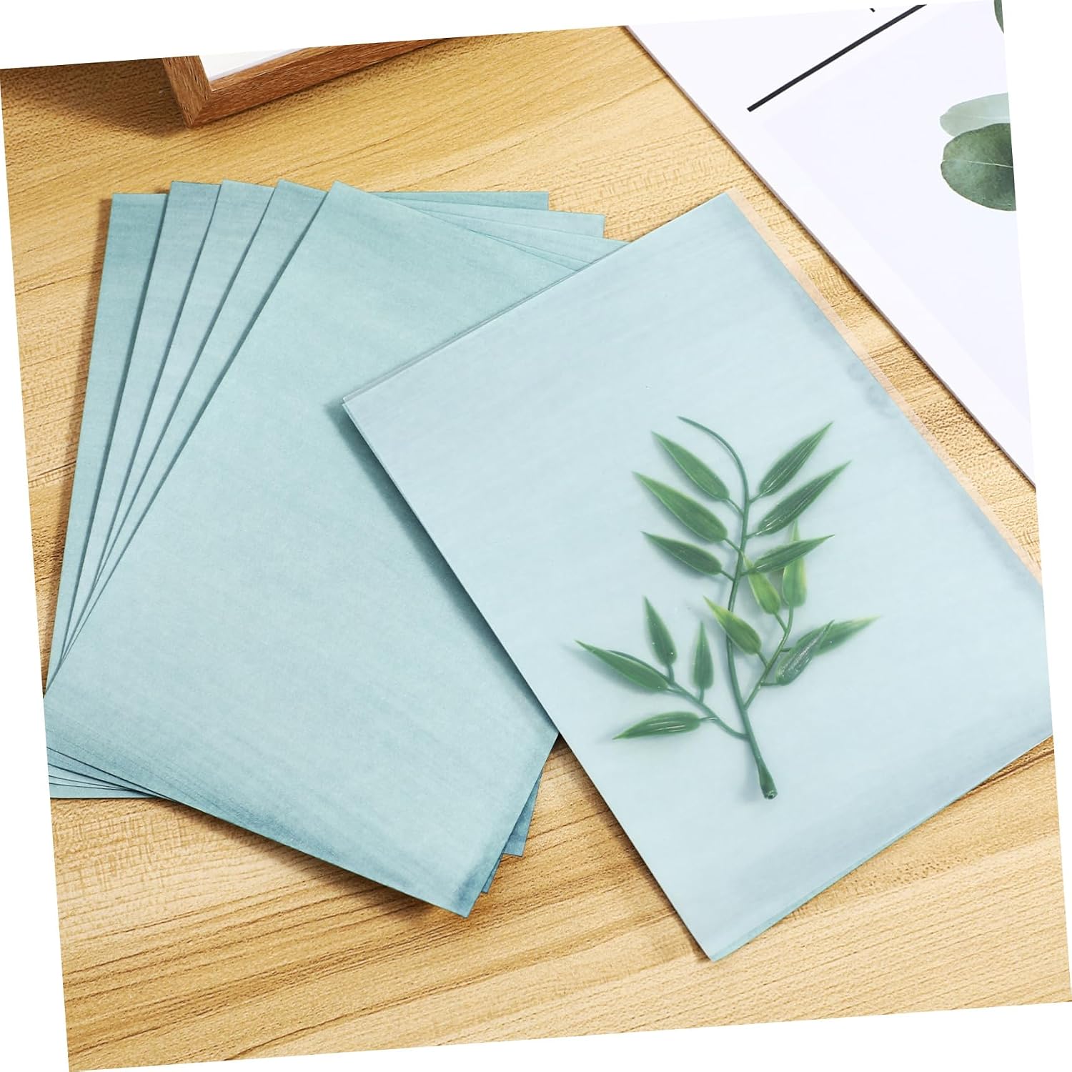 VILLCASE 32Sheets Cyanotype Paper Kit with Transparency Solar Activated Print Paper for DIY Crafts Durable Prints for Photograms and Art Projects