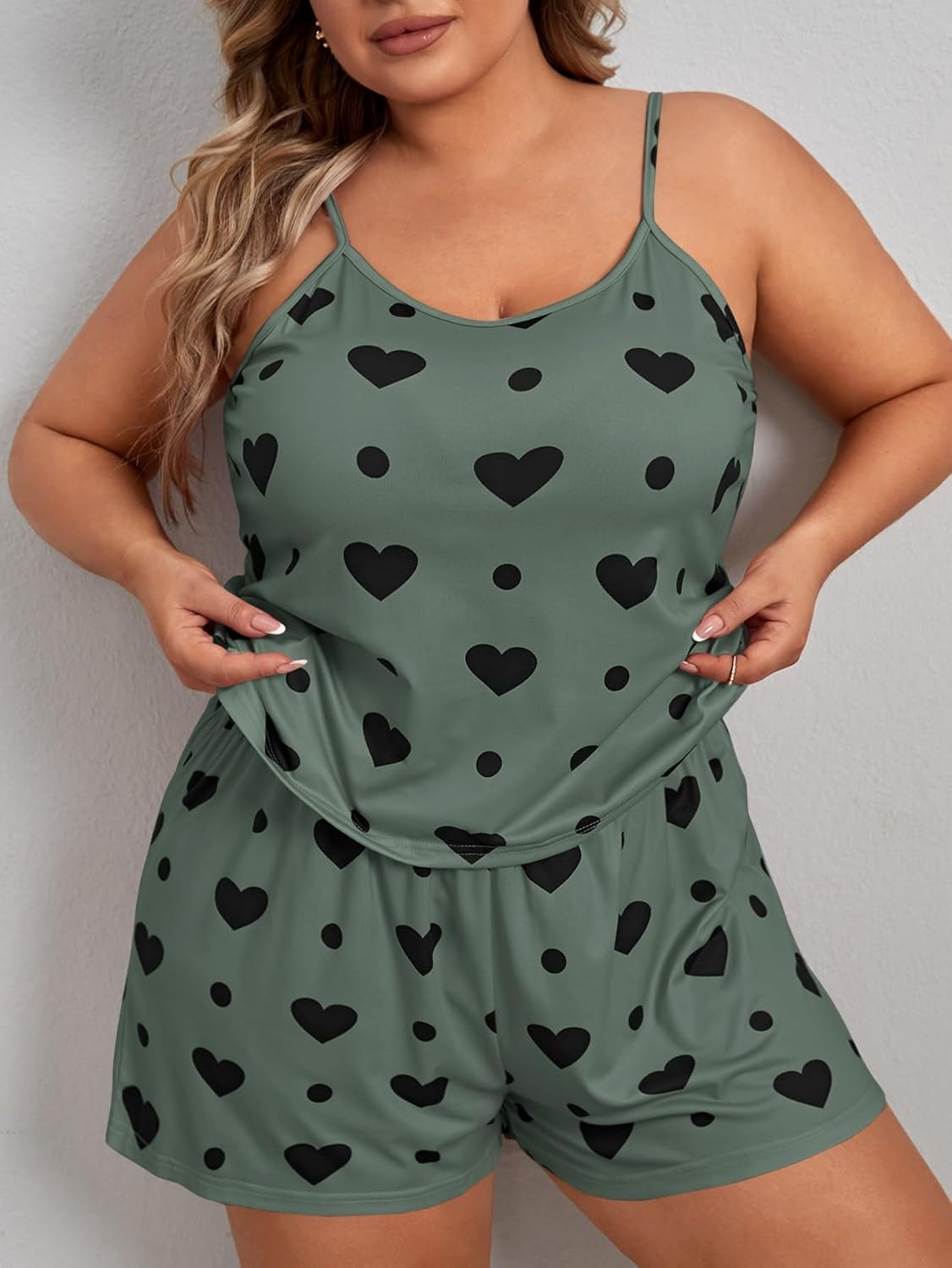 SOLY HUX Women's Plus Size Pajama Set 2 Piece Cute Heart Print Lounge Cami Top and Elastic Waist Shorts Pjs Sleepwear - Image 3