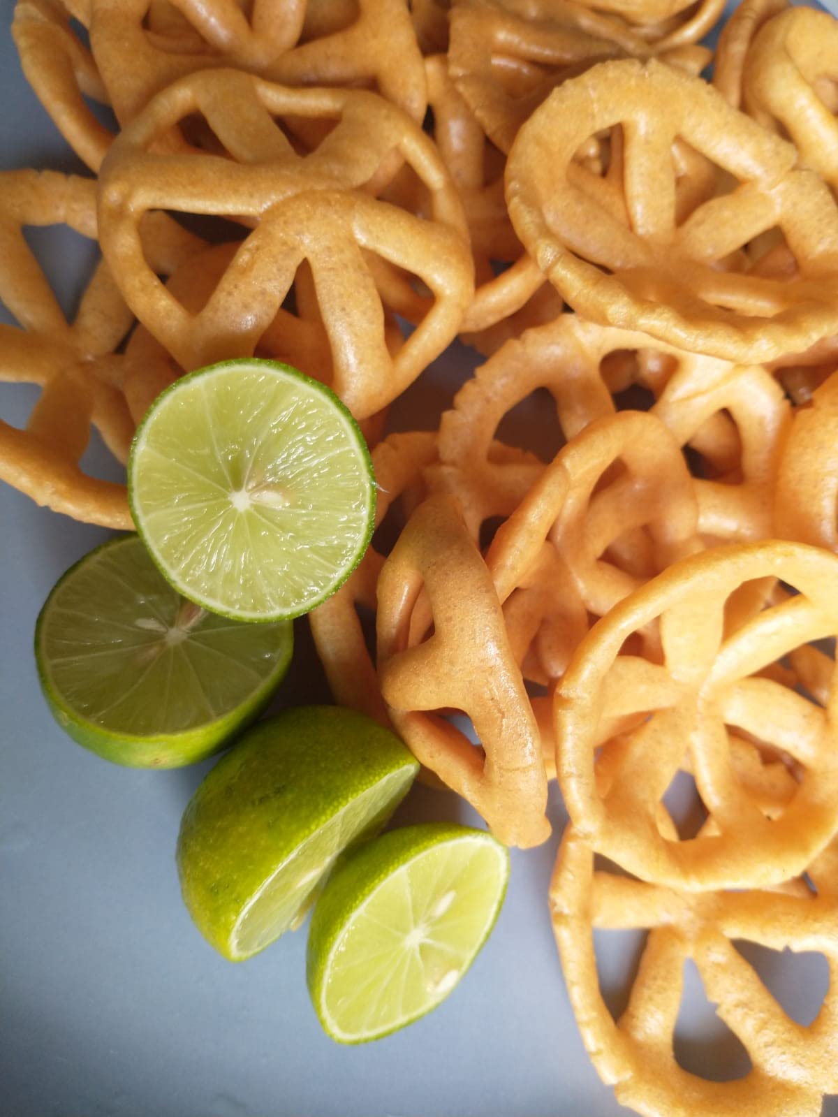 Chicharron meksykańska wegańska 1000g z Alvarado Hot Chipotle & sos Doggy