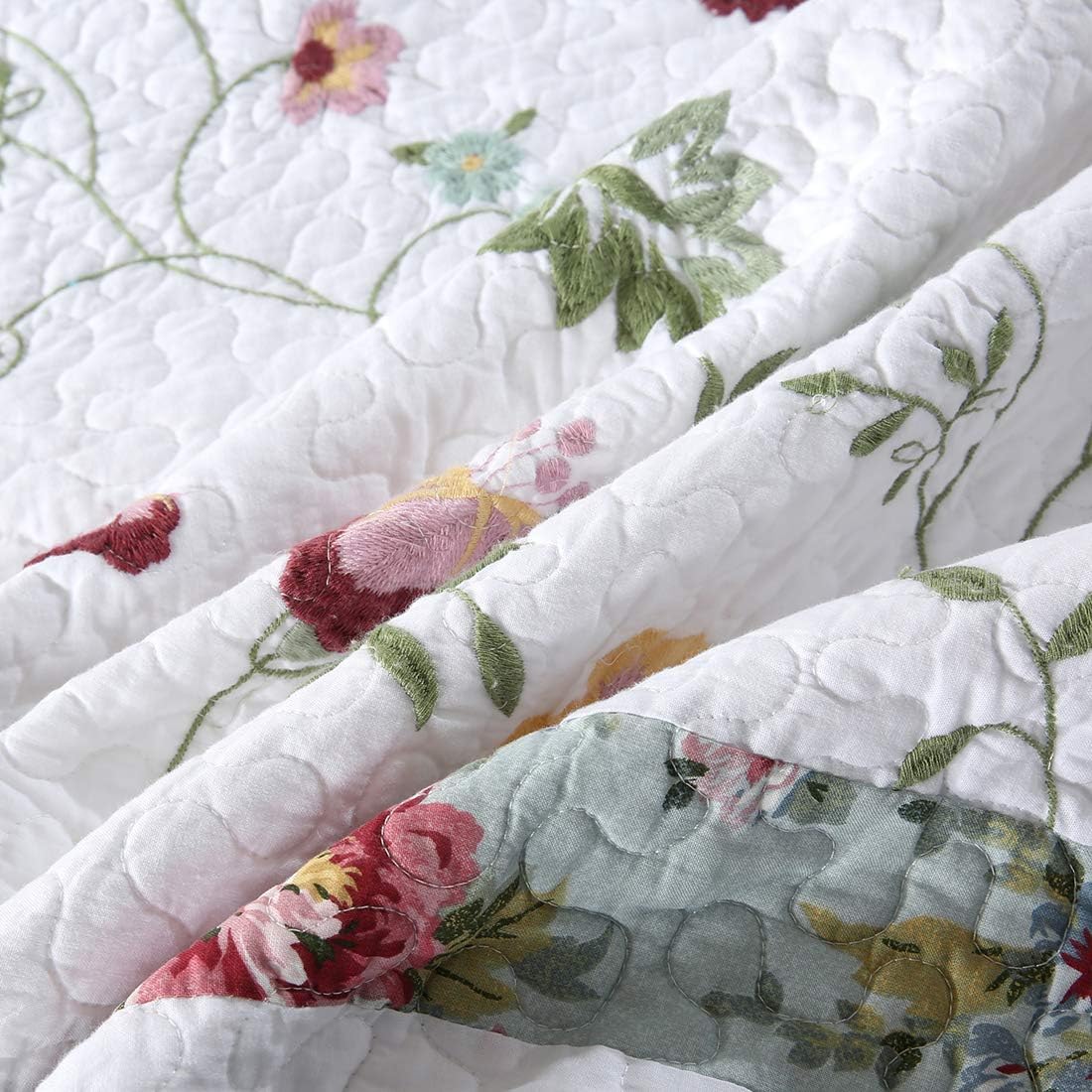 vctops 3-Piece Embroidered Floral Cotton Quilt Set Elegant Reversible Lightweight Soft Bedspread Coverlet with 2 Pillow Shams (Floral, Full/Queen)