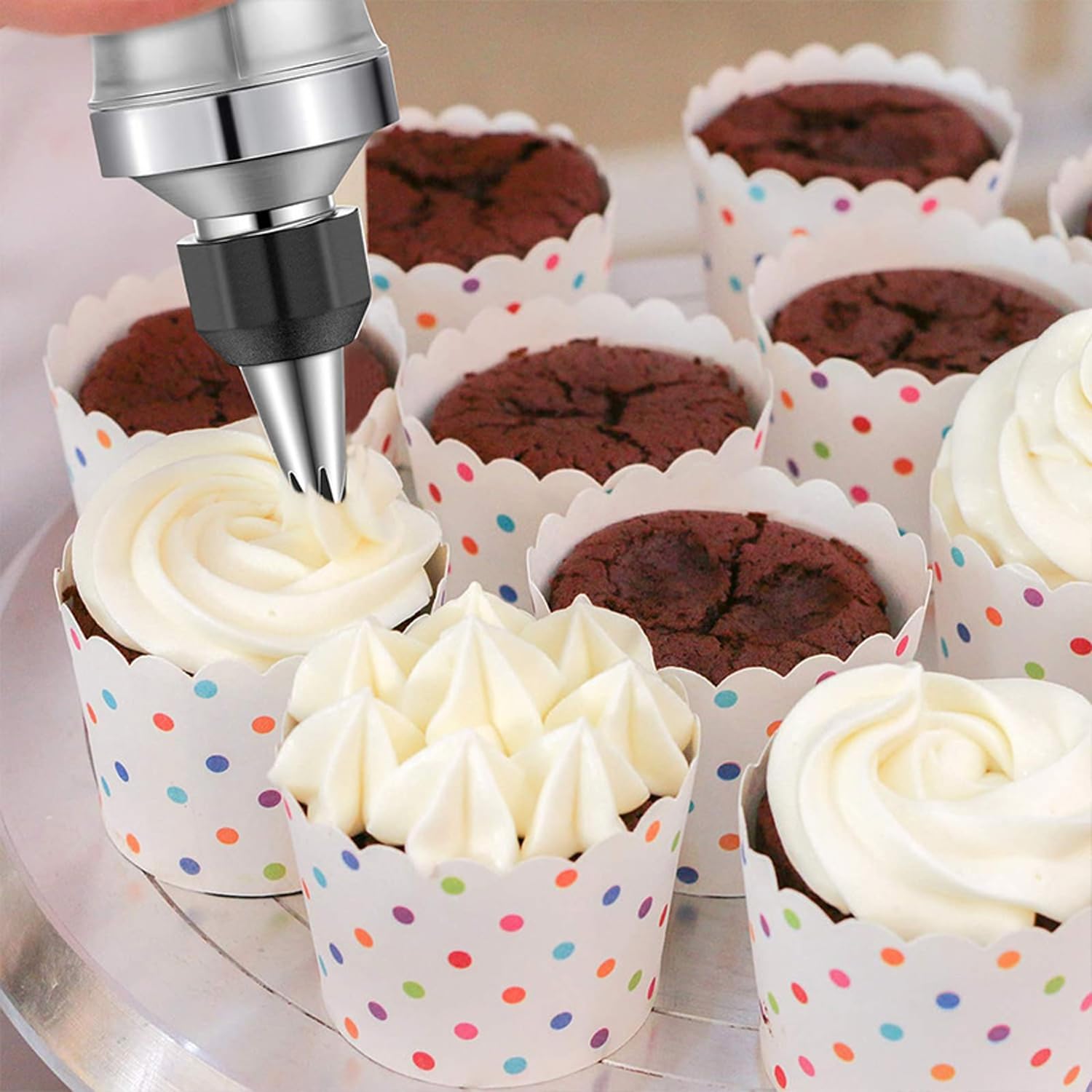 Seringue à Gâteau En Acier Inoxydable, Seringue à Garnir Réutilisable Avec 6 Douilles, Accessoire De Pâtisserie Pour Décoration De Gâteaux, Cupcakes, Beignets Et Pâtisseries