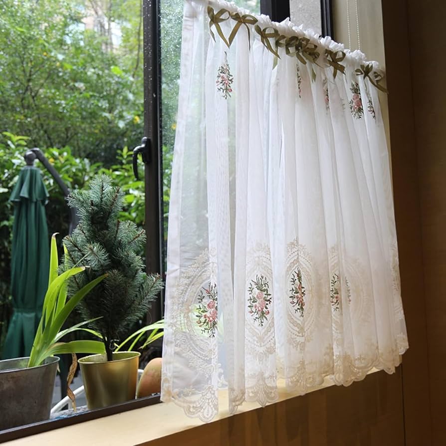 ♤ぷくぷく小花刺繍レースカフェカーテン(w115×h63) ♡ハンドメイド ♤ぷくぷく小花刺繍レースカフェカーテン(w115×h63) ♡ハンドメイド