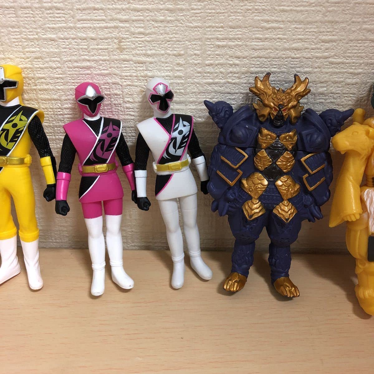 まとめ売り】9点 レア 戦隊 ヒーロー ソフビ 人形 他 まとめ売り】9点