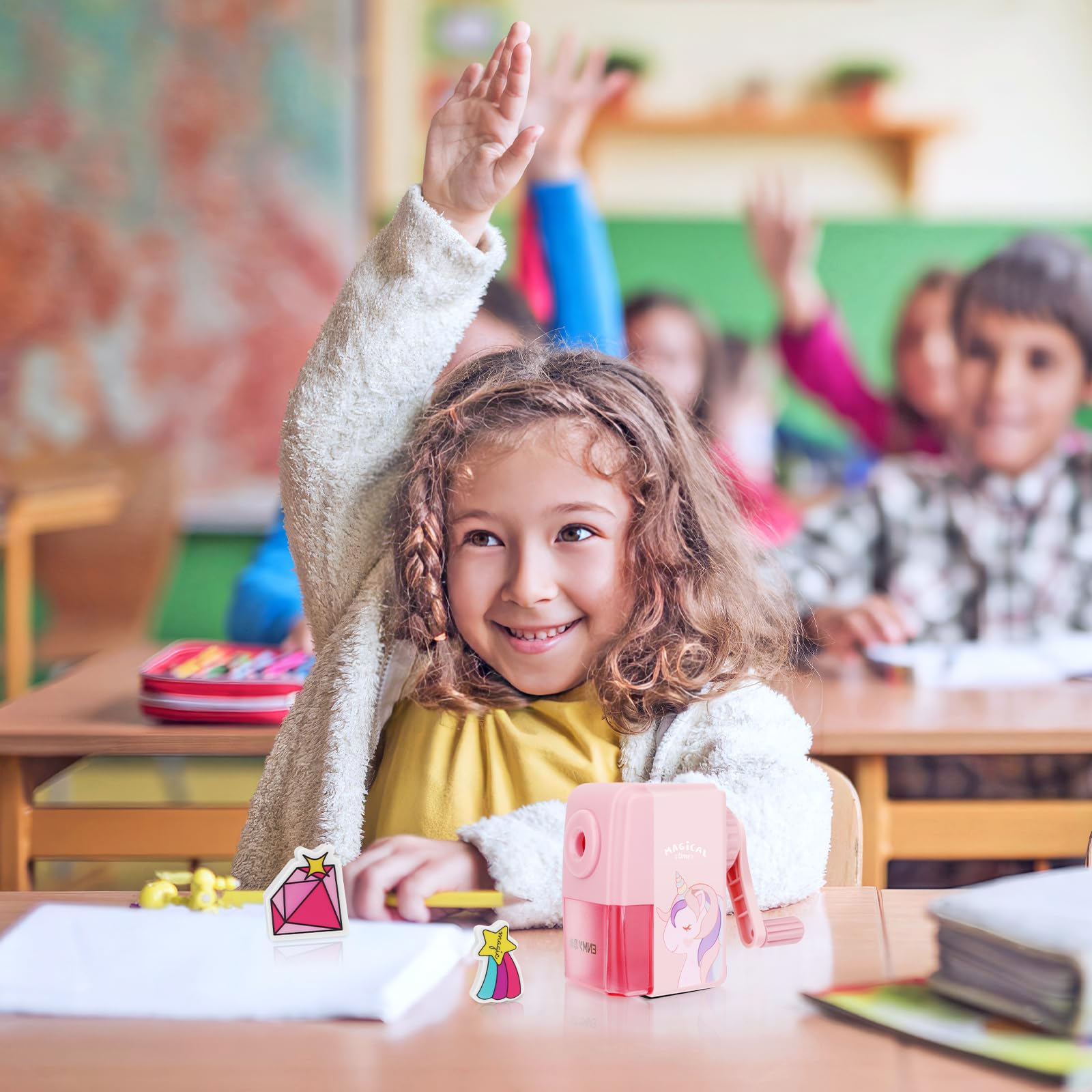 Temperamatite a forma di cartone animato manuale per studenti ragazza