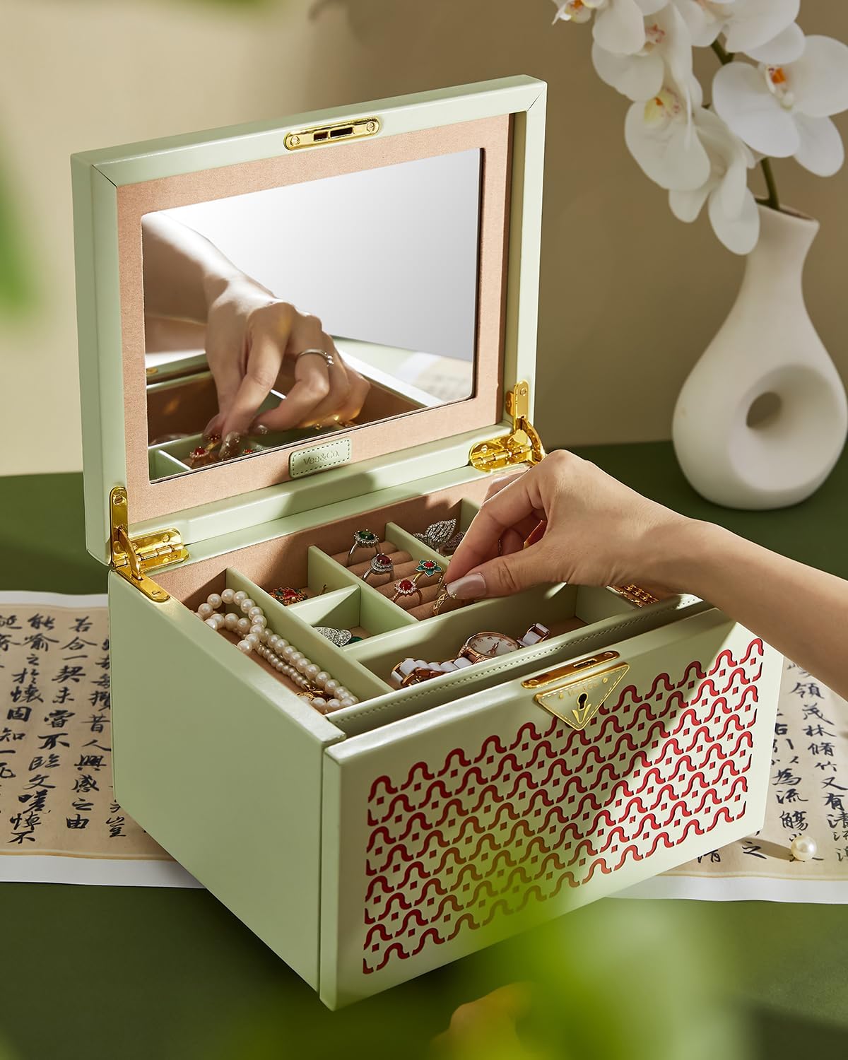 Vee Jewelry Box,Jewelry Storage Box,Jewelry Organizer,Gift Idea for Bracelets/Gold Jewelry/Necklaces(Green) - Image 8