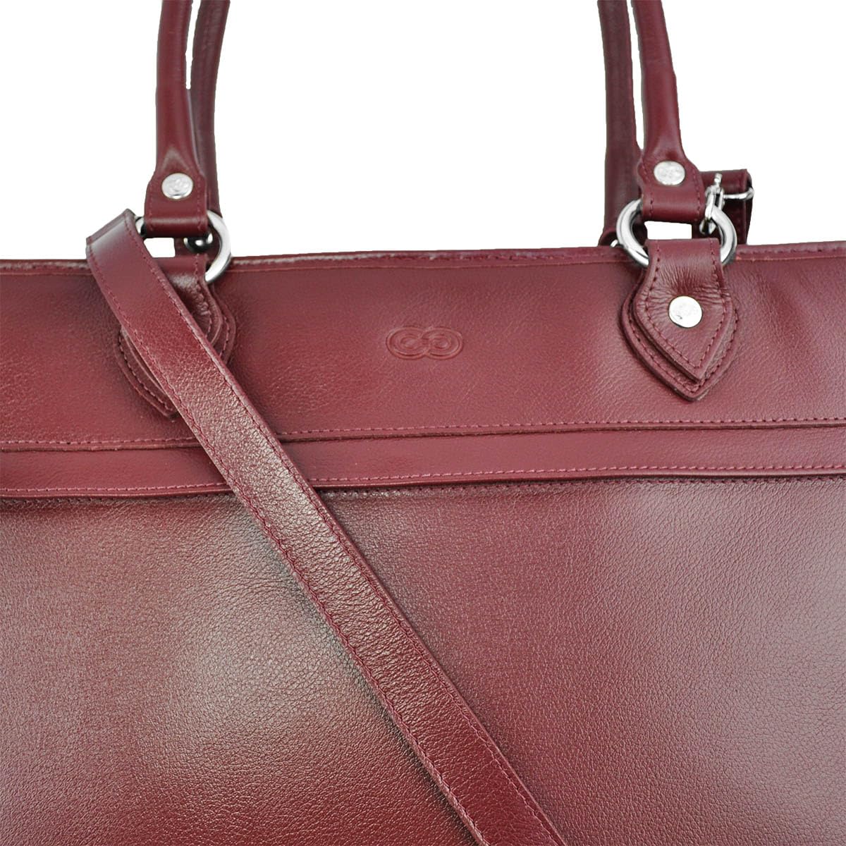 Bolsa Executiva CHARLOTE em Couro em promoção! Veja a oferta e mais achadinhos de Bolsas 8 Hoje é o melhor dia para comprar Bolsa Executiva CHARLOTE em Couro com aquele preço maroto! Promoção! Aproveite a oferta! 8