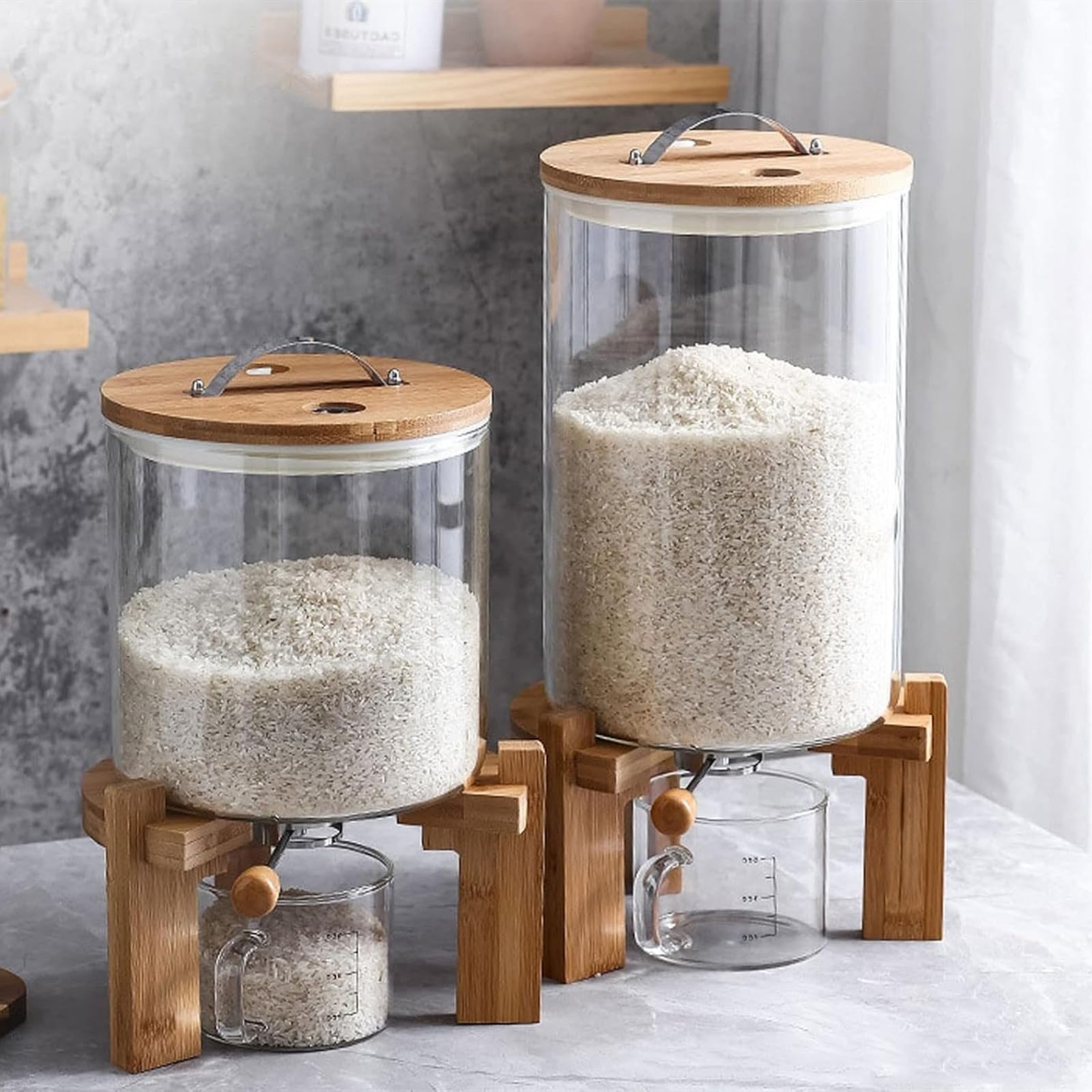 米びつ ライスディスペンサー 米入れ 計量カップ付 ライスタンク お米入れ 8L Amazon｜米びつ ライスディスペンサー 米入れ 計量カップ付貯蔵容器
