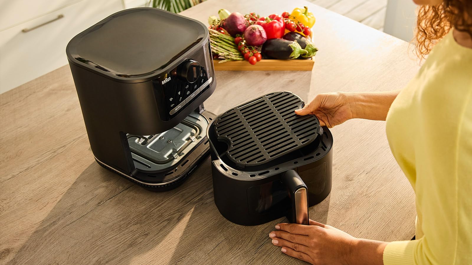 Braun MultiFry 5 HF5073IBK, Freidora de Aire 3 en 1, Control Digital Táctil Temperatura 80-200°, Tecnología RealOven, 20 Programas Automáticos, Recipiente 6L Apto para Lavavajillas, 2000W, Negro Mate