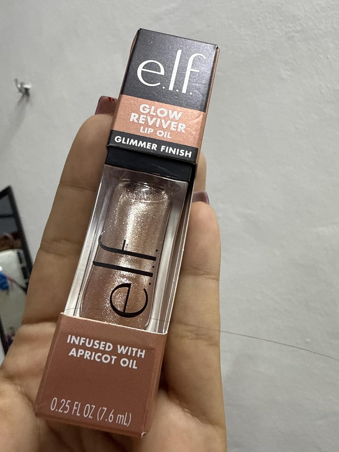 e.l.f. Glow Reviver Lip Oil, Nourishing and Hydrating with High-Shine Glimmer Finish & Sheer Wash Of Color, Minty Scent, Non-Sticky, Vegan & Cruelty-free, Princess Cut