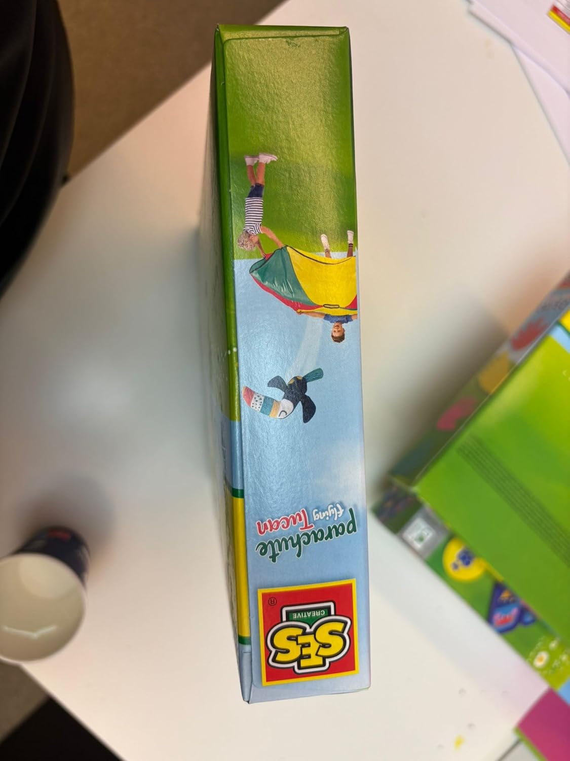 SES Creative 2289 Parachute Flying Tucan, Mixed Colours
