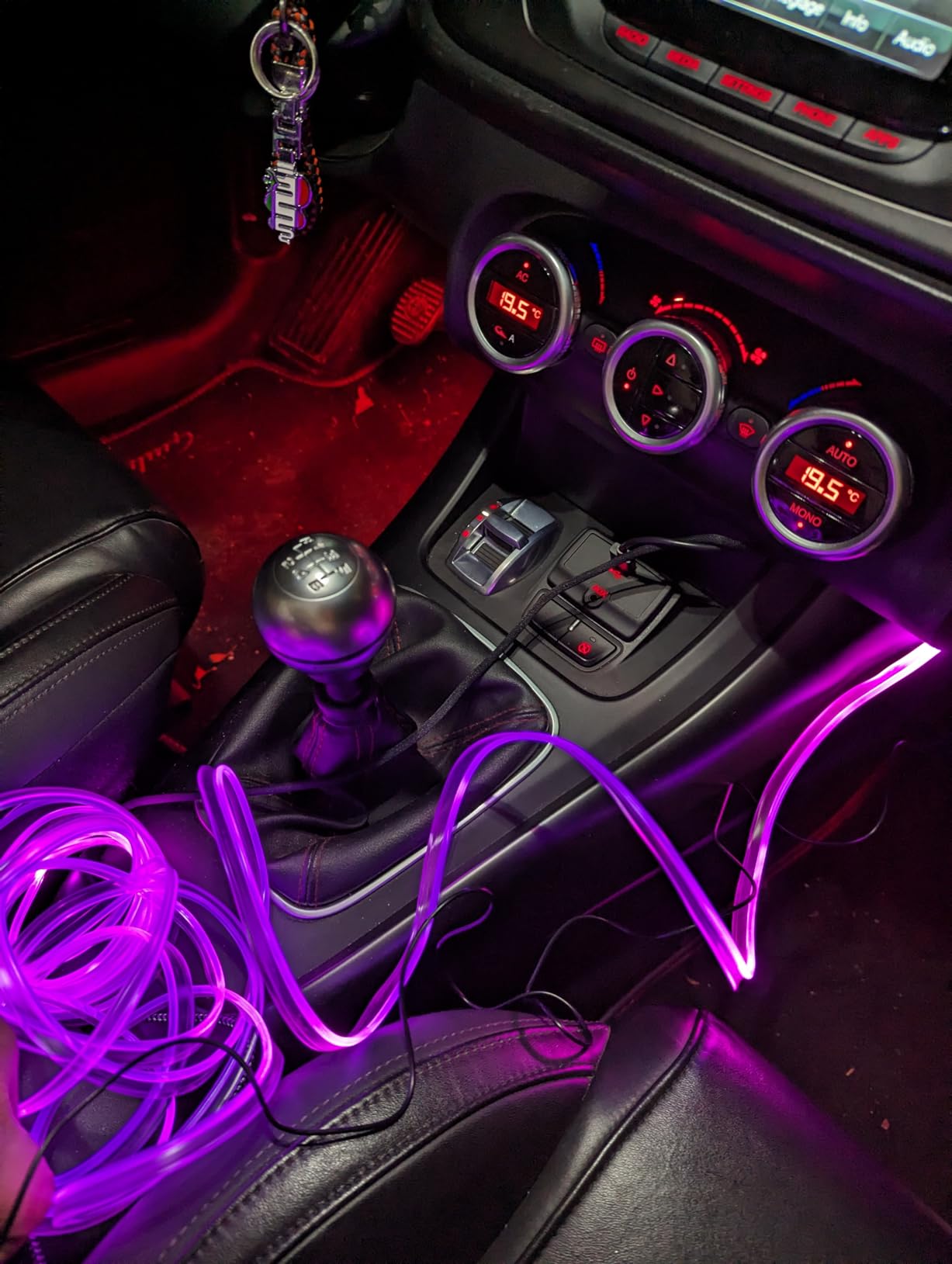 UPXSXT Bande Lumineuse LED Voiture Intérieur USB 7 Couleurs 5m - Éclairage Ambiance Voiture Et Chambre