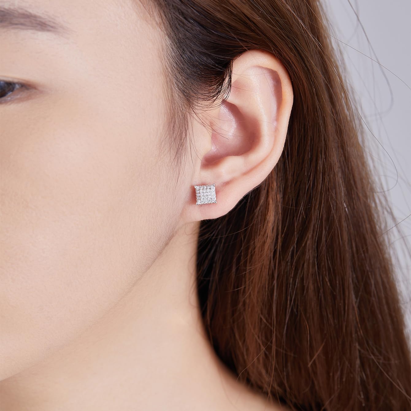 1 Pair Moissanite 925 Sterling Silver Square Stud Earrings for Women, Experience Opulence and Romance, Ideal for Confession, Anniversaries, Birthdays, Thanksgiving and Christmas, Comes with Complementary Gift Bag