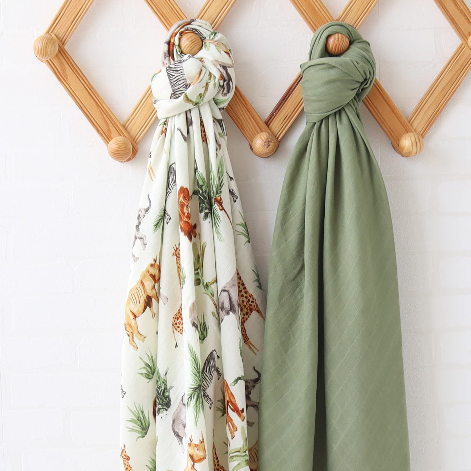 LifeTree Mantas de muselina, manta de recepción neutra para bebé Woodland para niños y niñas, 70 % viscosa de bambú y 30 % algodón, grande, 47 x 47 pulgadas, selva safari/verde oliva